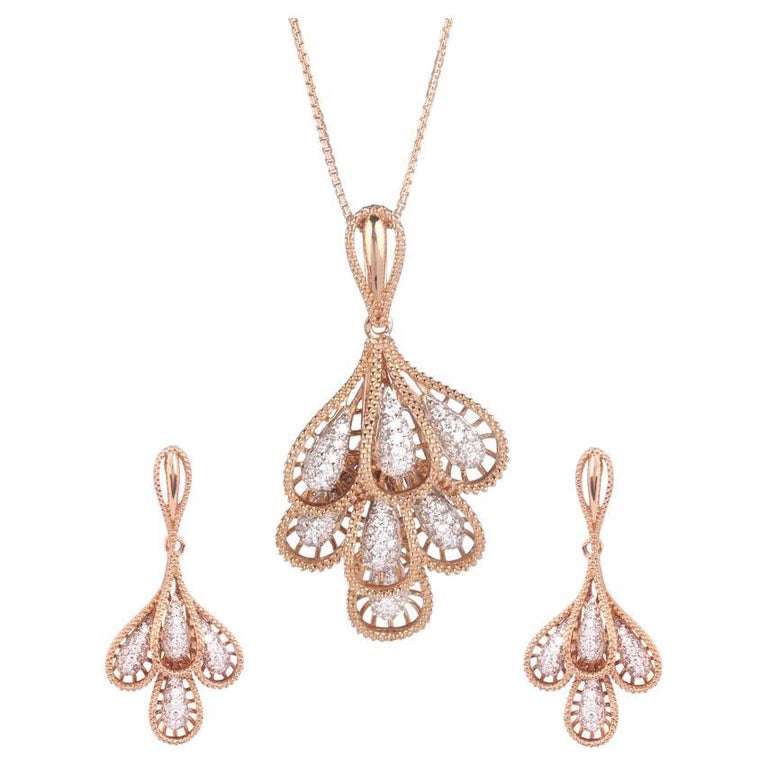 IGI Certified 18K Gold 1.5ct Natural Diamond FVVS Designer Pendant