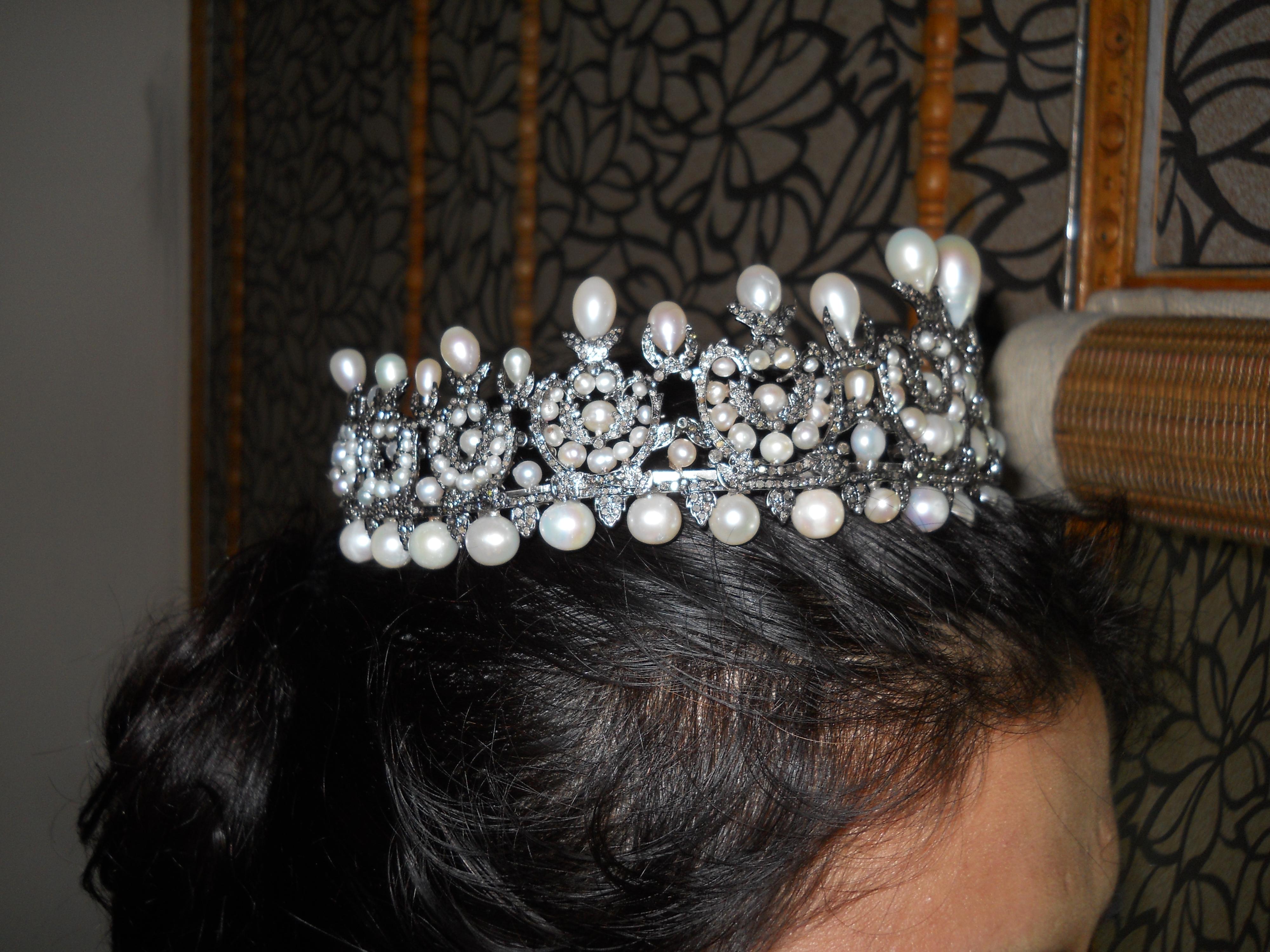 Diamanti naturali certificati Perle a goccia Tiara in argento sterling Fascia di accessori per la testa in vendita 4