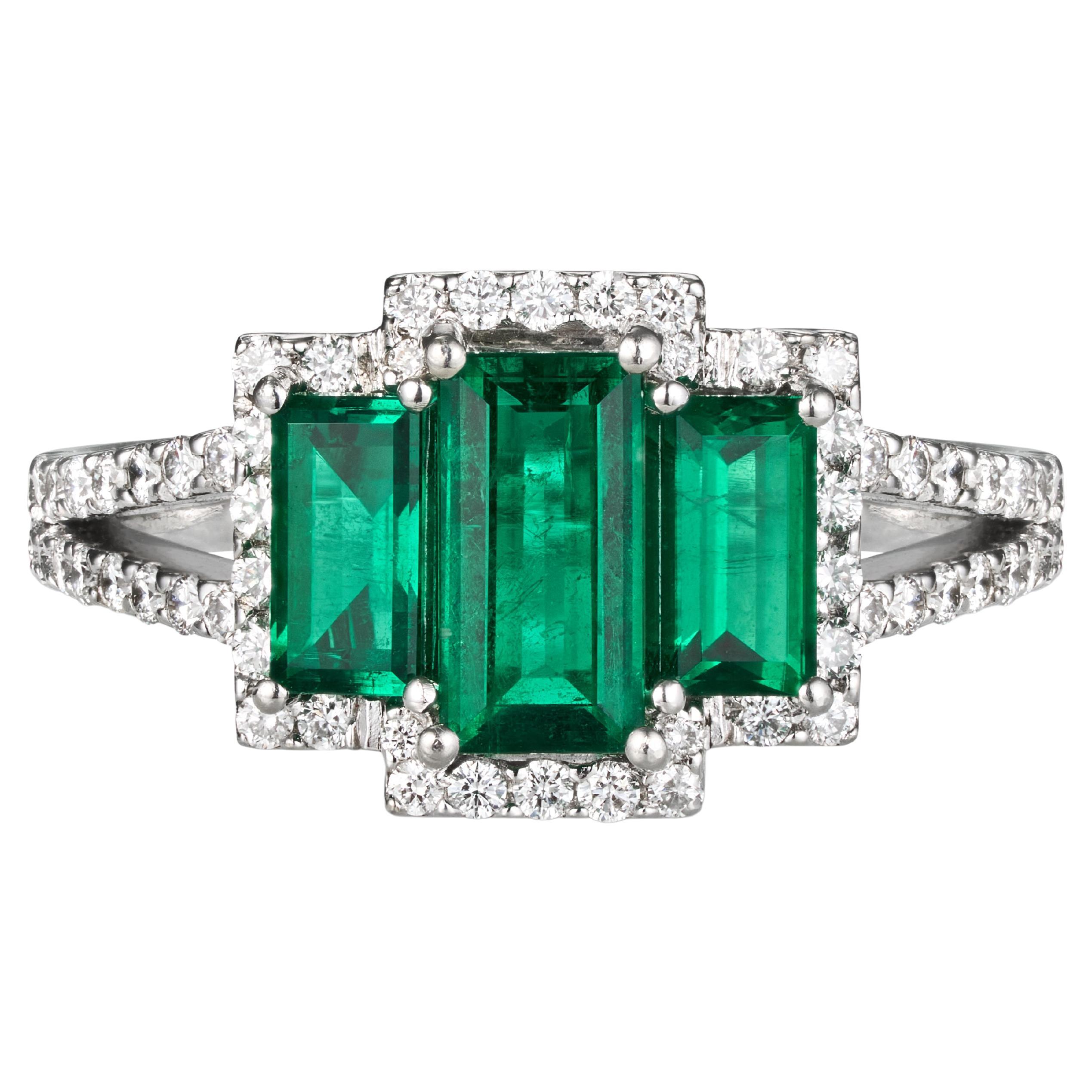 Zertifizierter natürlicher Smaragd-Diamantenring mit 3 Steinen - Vivid Green  im Angebot