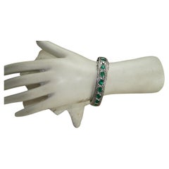 Zertifiziertes natürliches Smaragdpavé-Diamanten-Armband aus Sterlingsilber mit Scharnier
