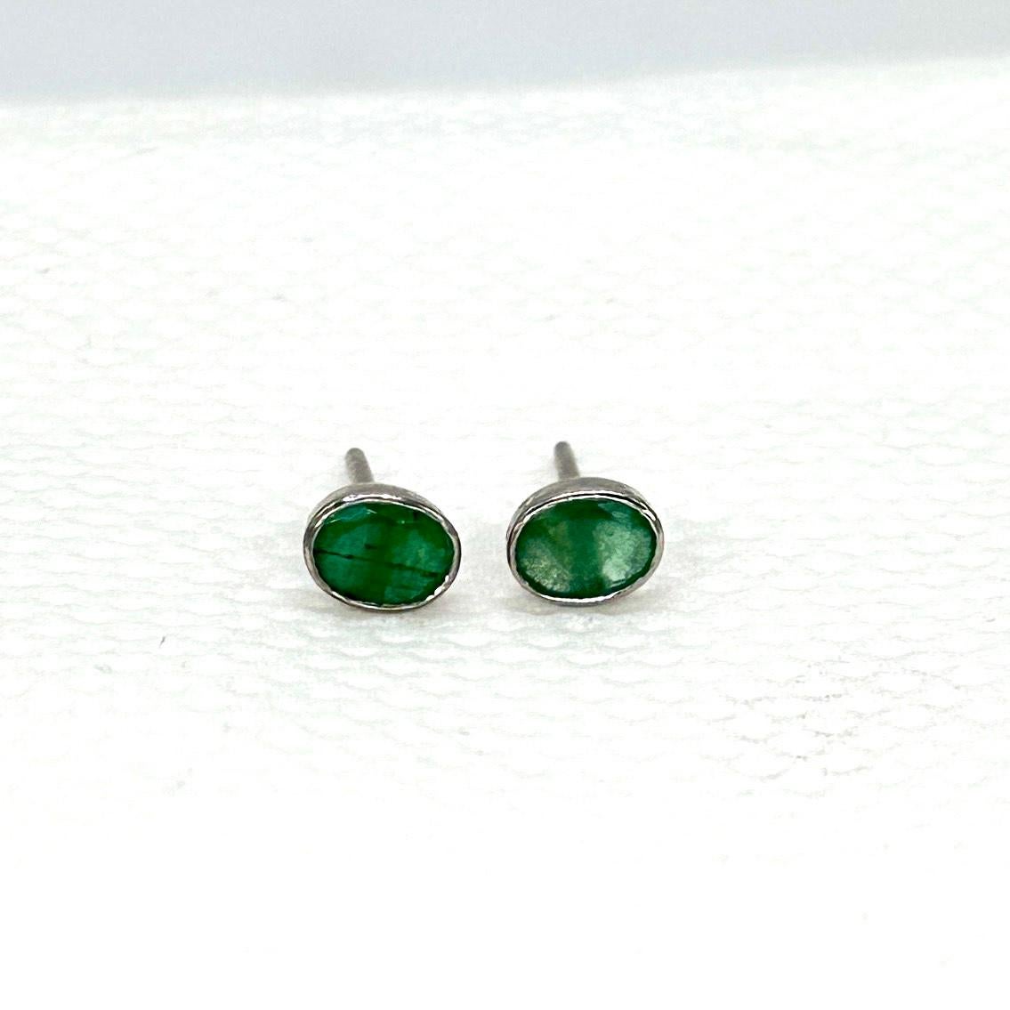 Certified Natural Smaragde Sterling 925 Silber Ohrringe Ohrstecker im Angebot 4