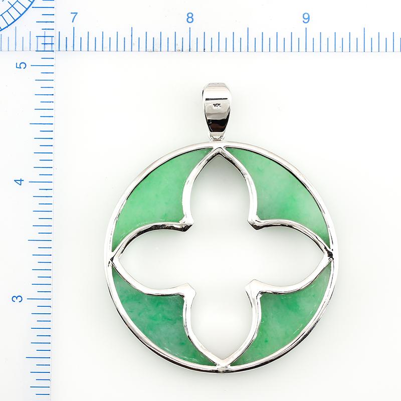 Certified Natural Green Jadeite Designer Fleur De Lis Pendant by Mason-Kay Jade In New Condition For Sale In Littleton, CO