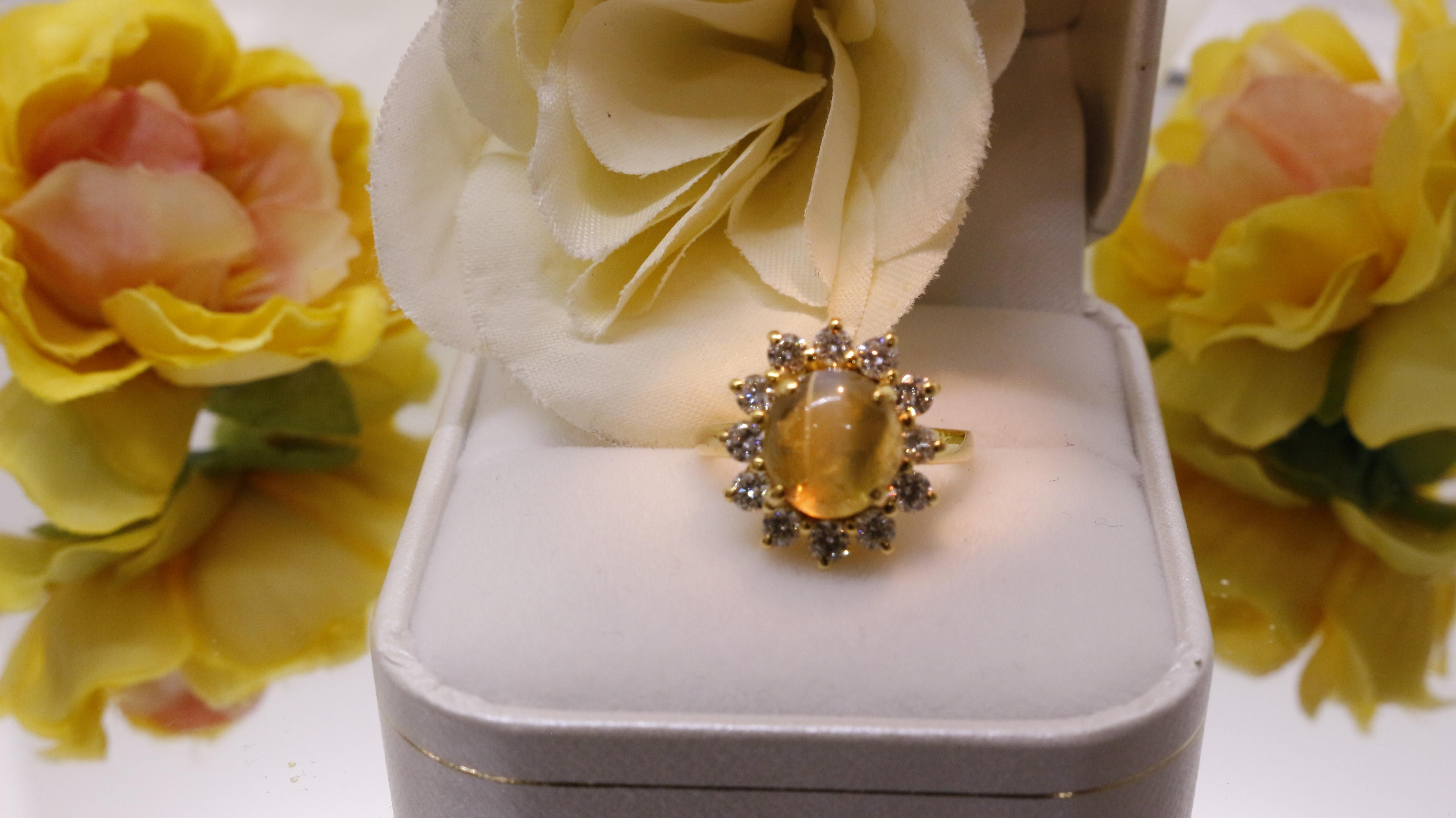Certified Natural Honey Cats Eye Ring with Diamond & 18 Karat Gold In New Condition For Sale In Fukuoka City, Fukuoka