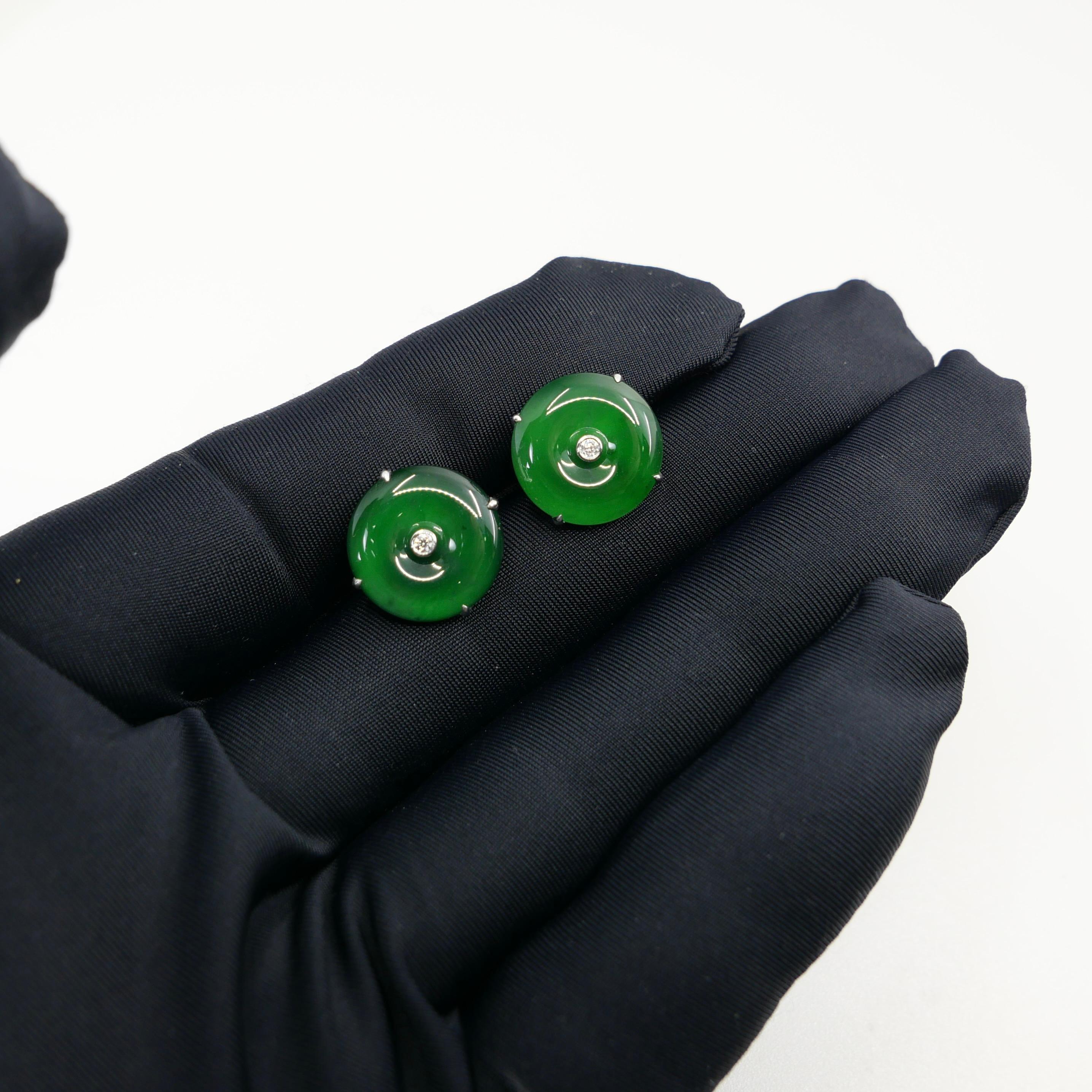 Clous d'oreilles en jade naturel certifié et diamants. Couleur verte impériale véritable en vente 14