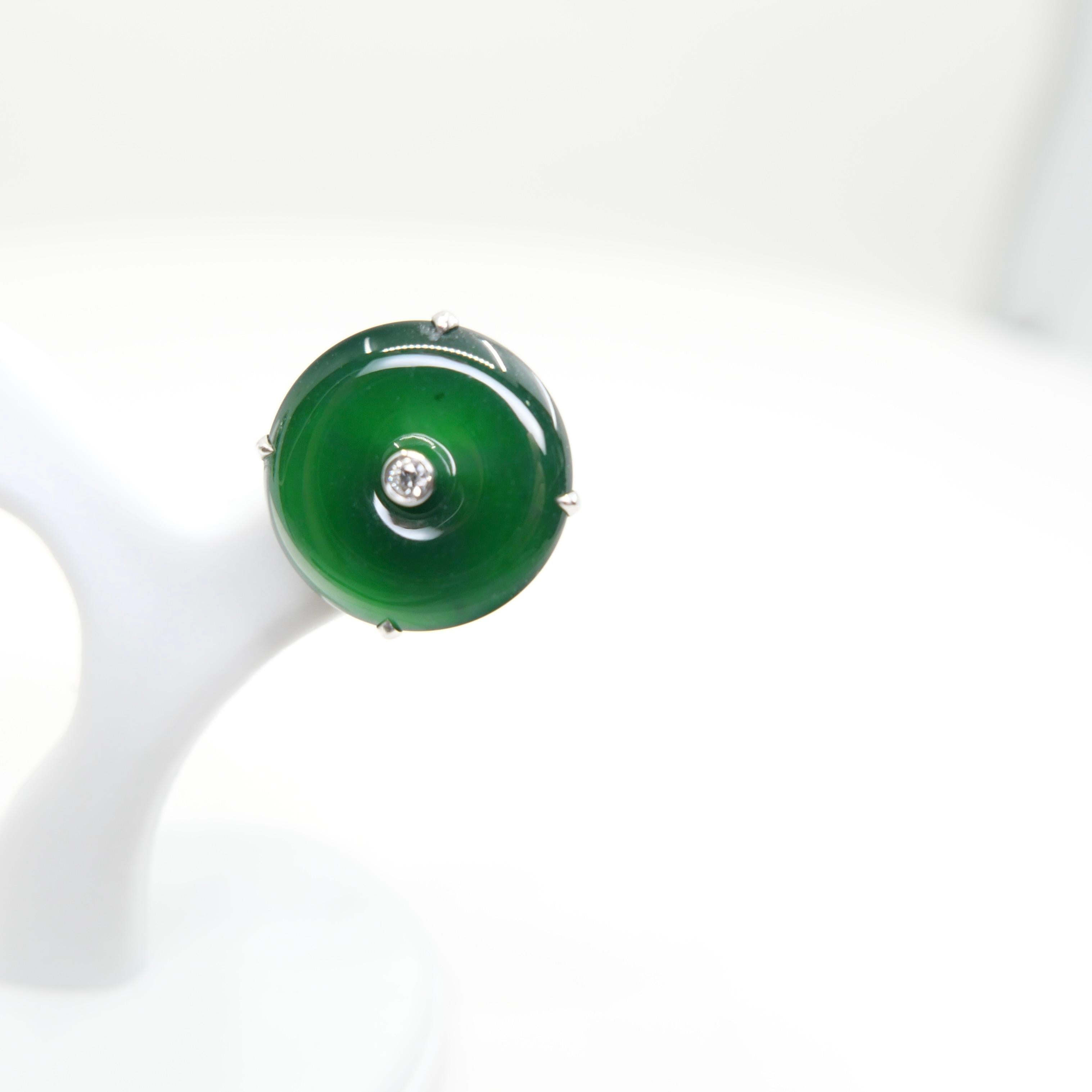 Clous d'oreilles en jade naturel certifié et diamants. Couleur verte impériale véritable en vente 4