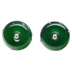 Zertifizierte Ohrstecker aus natürlicher Jade und Diamanten. Trueing Imperial Green Farbe