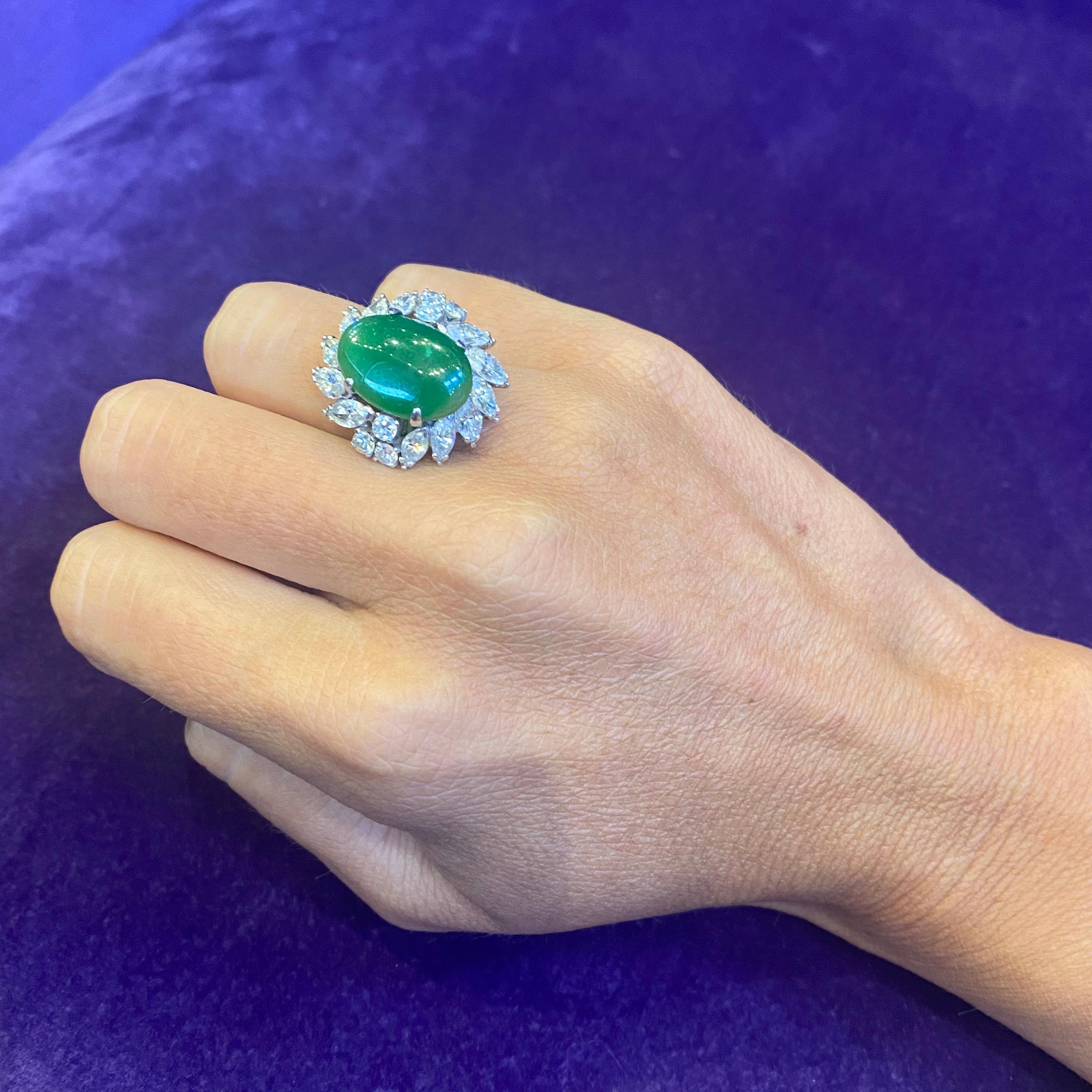 Certified Natural Jade & Diamond Cocktail Ring In Excellent Condition For Sale In New York, NY