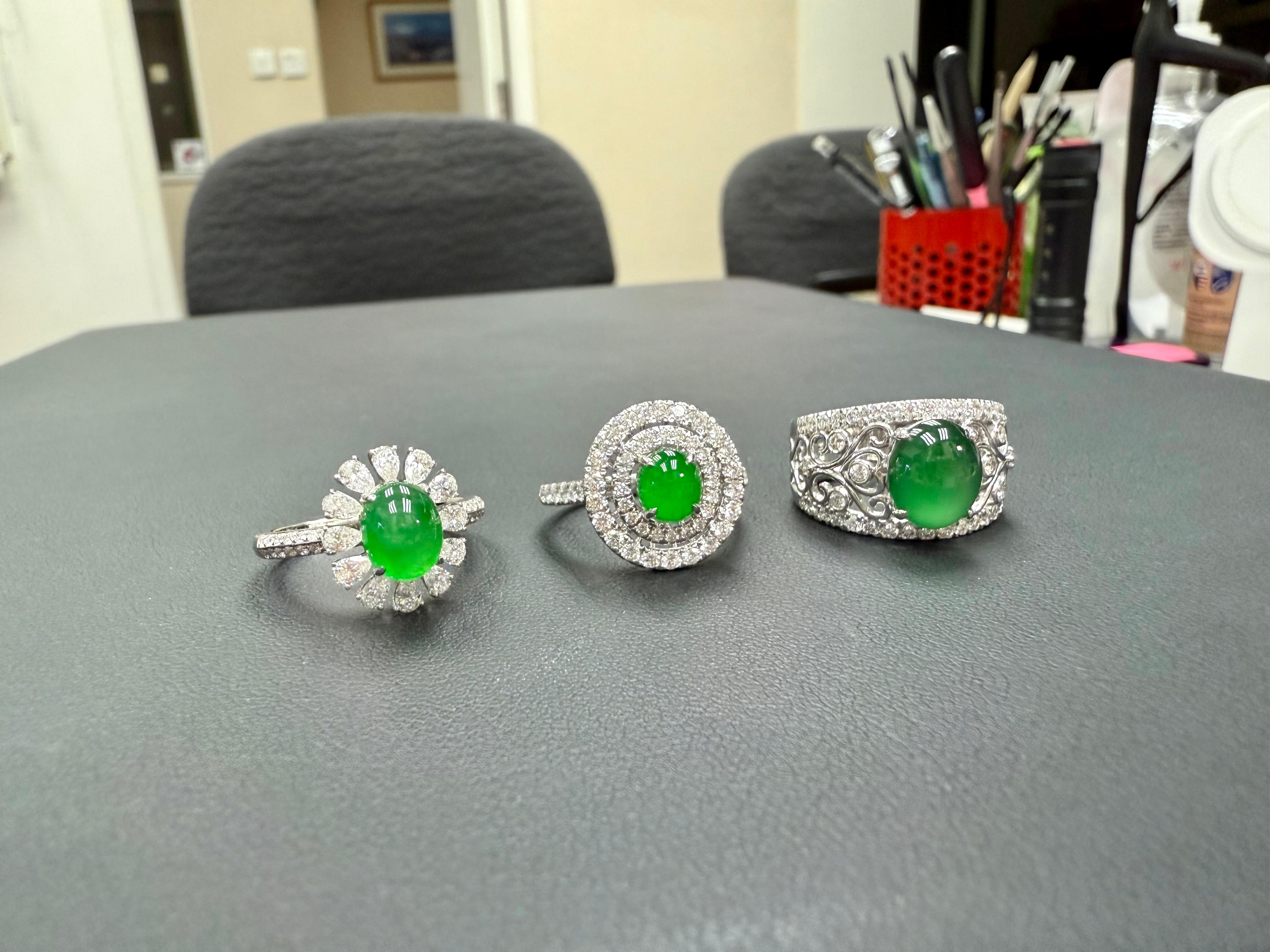 Contemporary Certified Natural Jade & Diamond Cocktail Ring, Intense Apple Green Color. For Sale