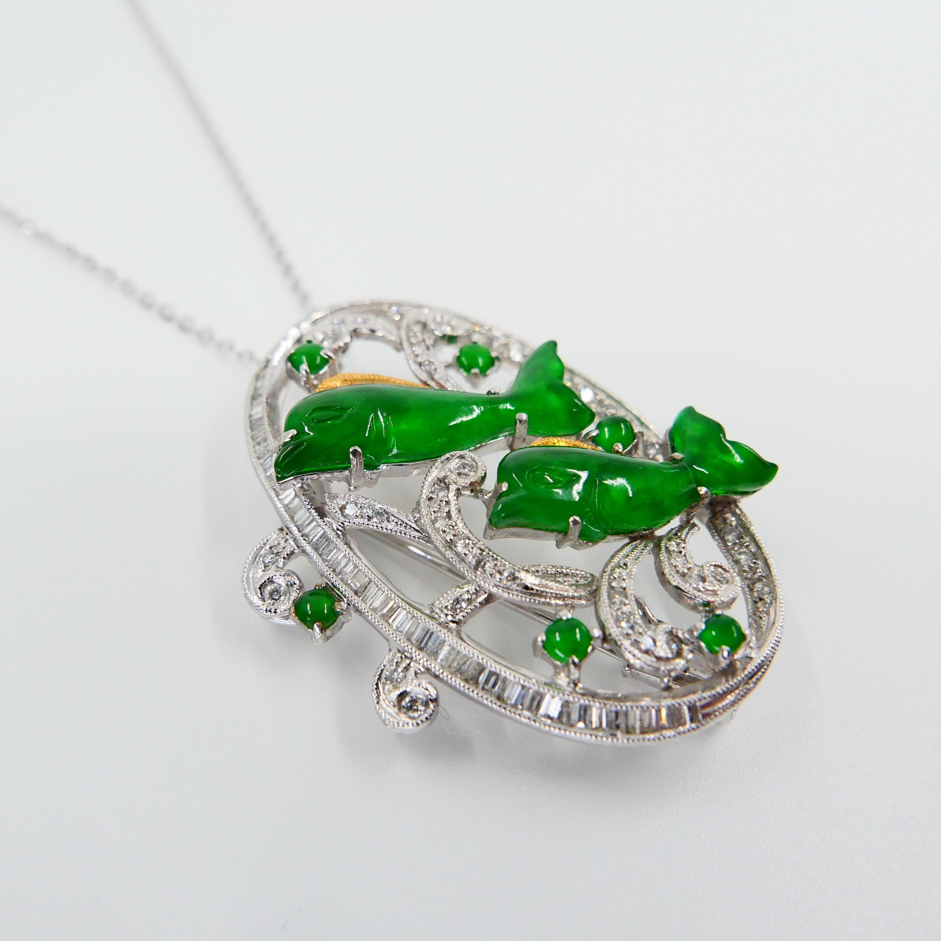 Broche pendentif en diamants et jade naturel certifié vert pomme vif, avec dauphins en vente 1