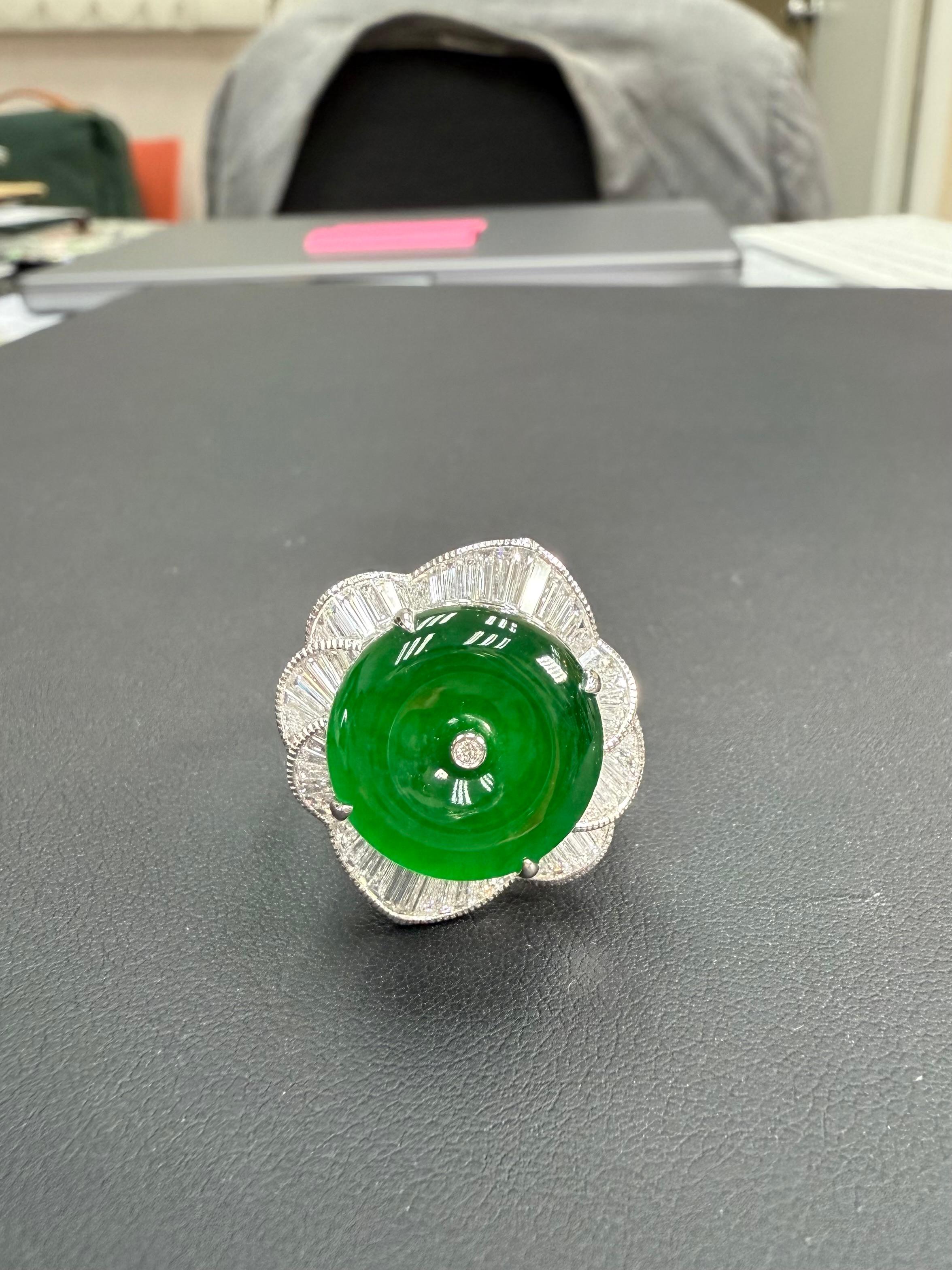 Certified Natural Jade Donut, & Diamond Cocktail Ring. Best Imperial Green! In New Condition In Hong Kong, HK