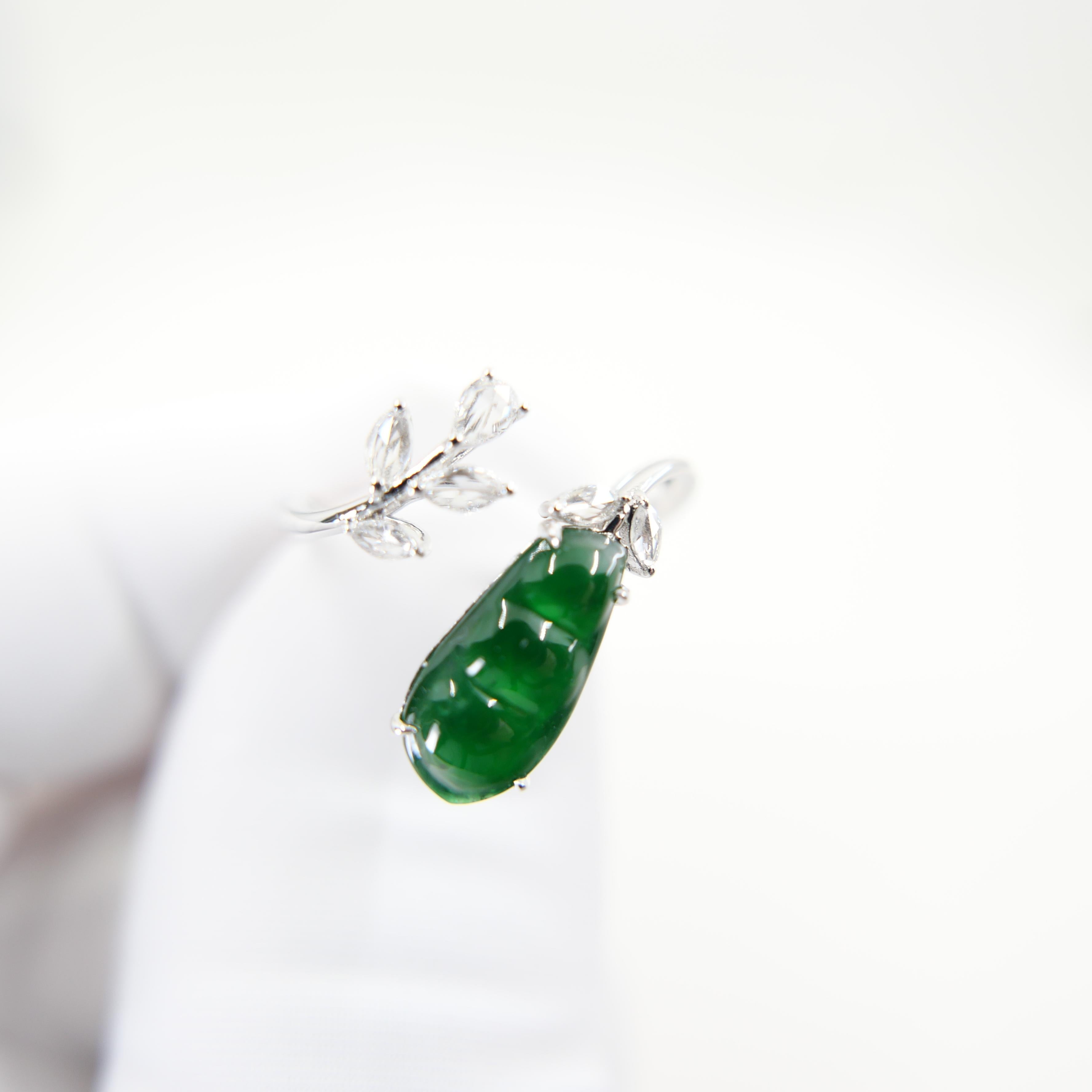 Certified Natural Jade Peapod, & Diamond Cocktail Ring. Best Imperial Green! In New Condition For Sale In Hong Kong, HK