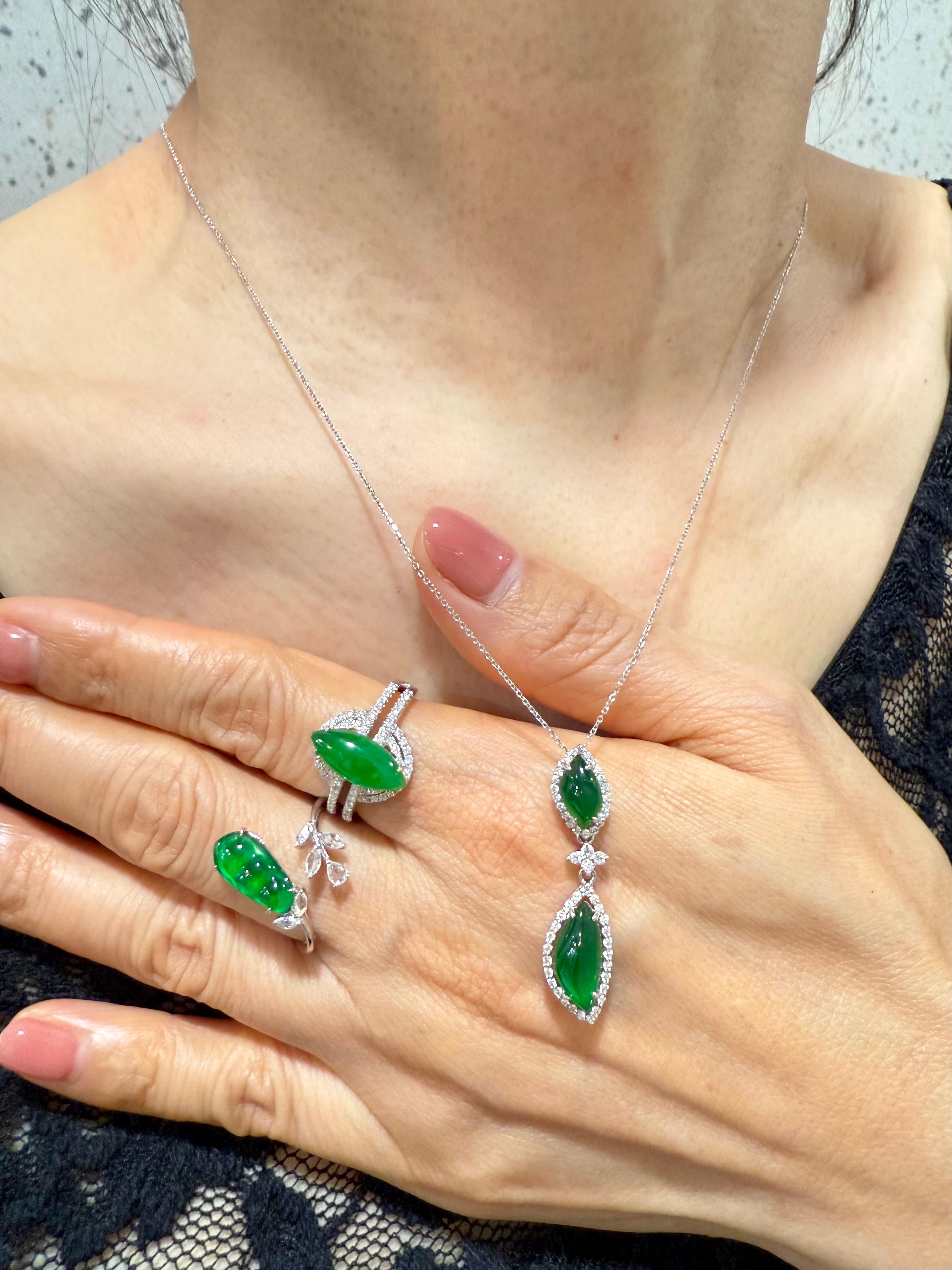Women's Certified Natural Jade Peapod, & Diamond Cocktail Ring. Best Imperial Green! For Sale