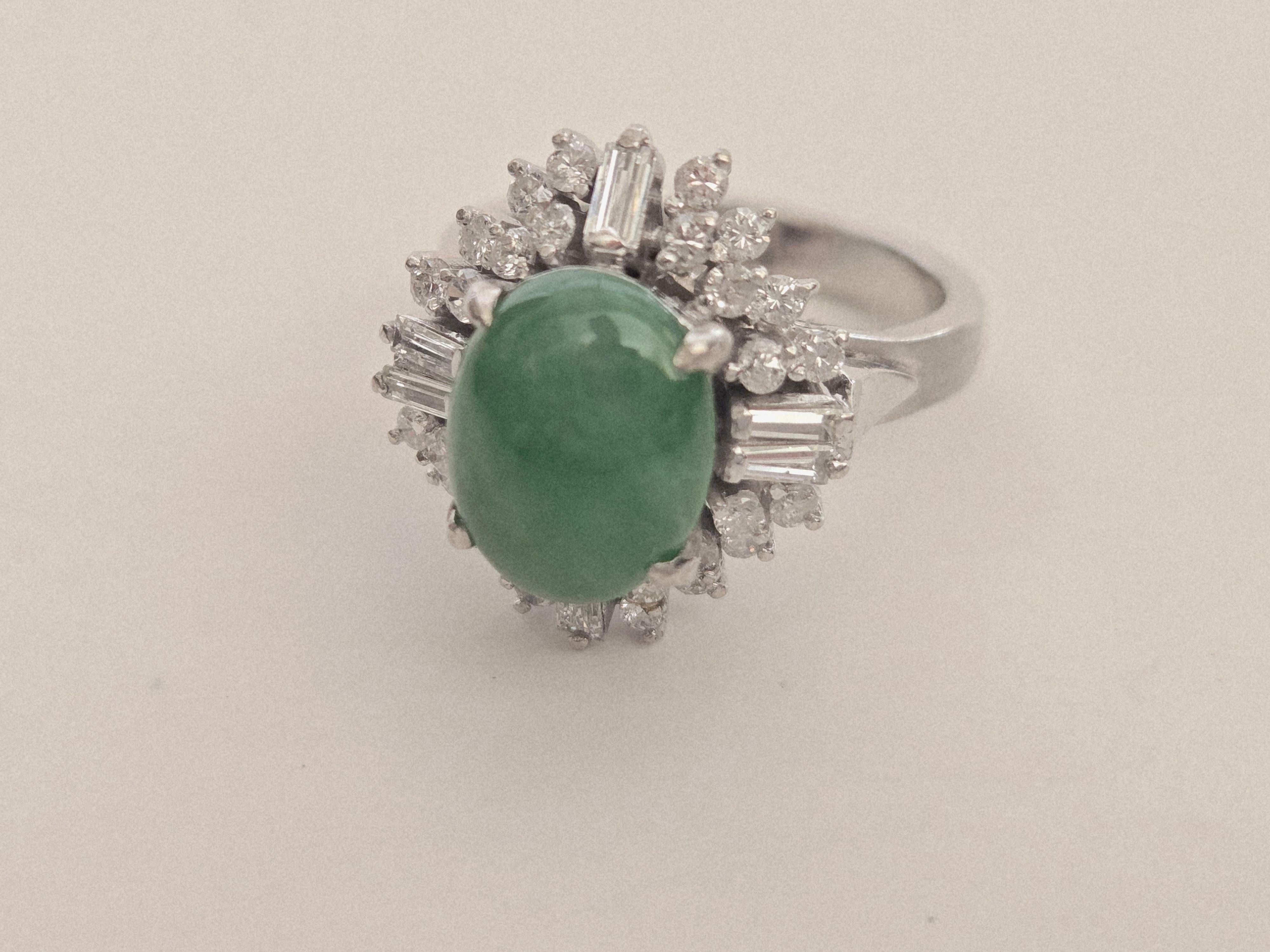 Zertifizierter Cocktailring aus natürlichem Jadeit und Diamant aus Platin im Angebot 1