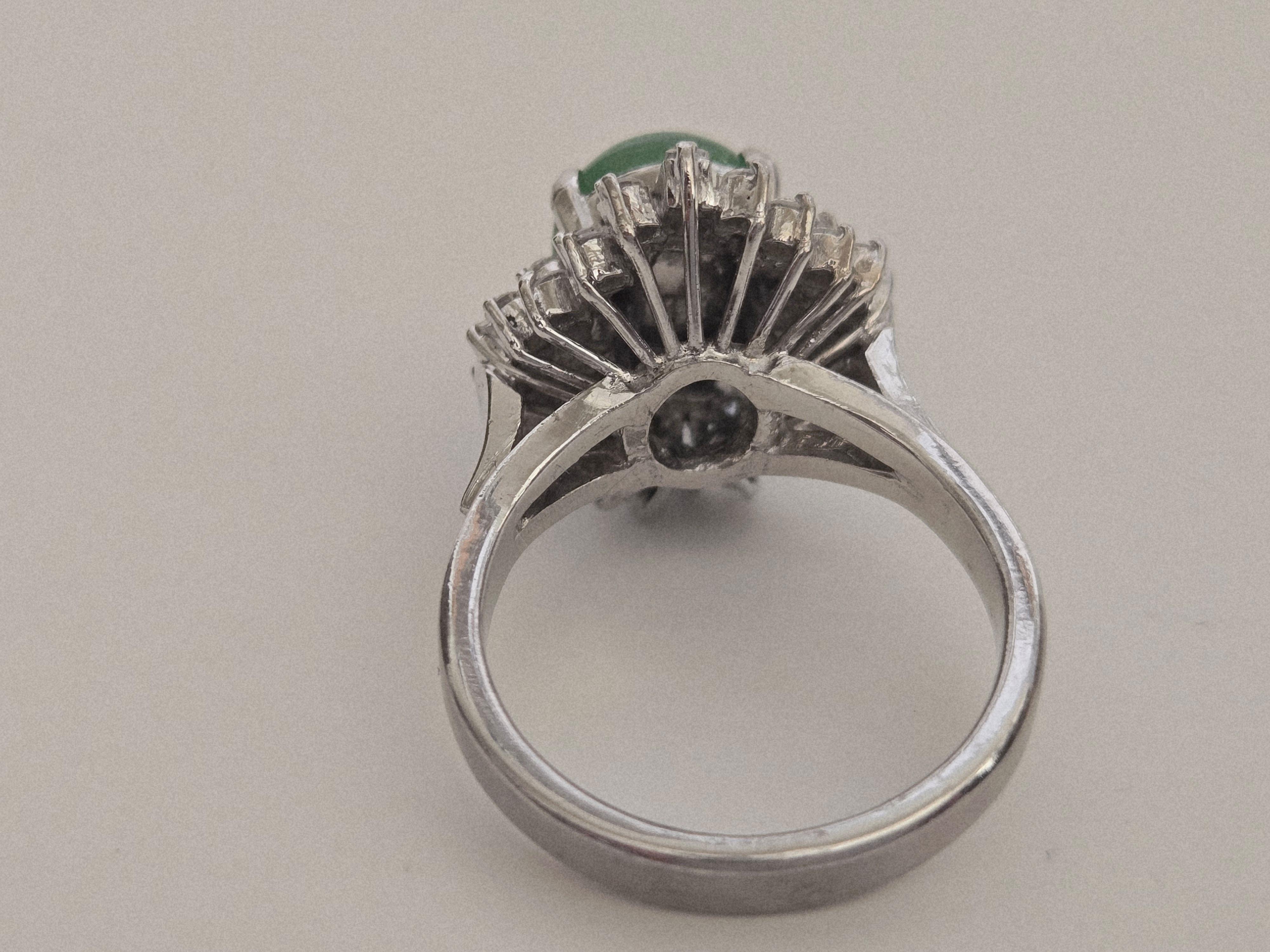 Zertifizierter Cocktailring aus natürlichem Jadeit und Diamant aus Platin im Angebot 3