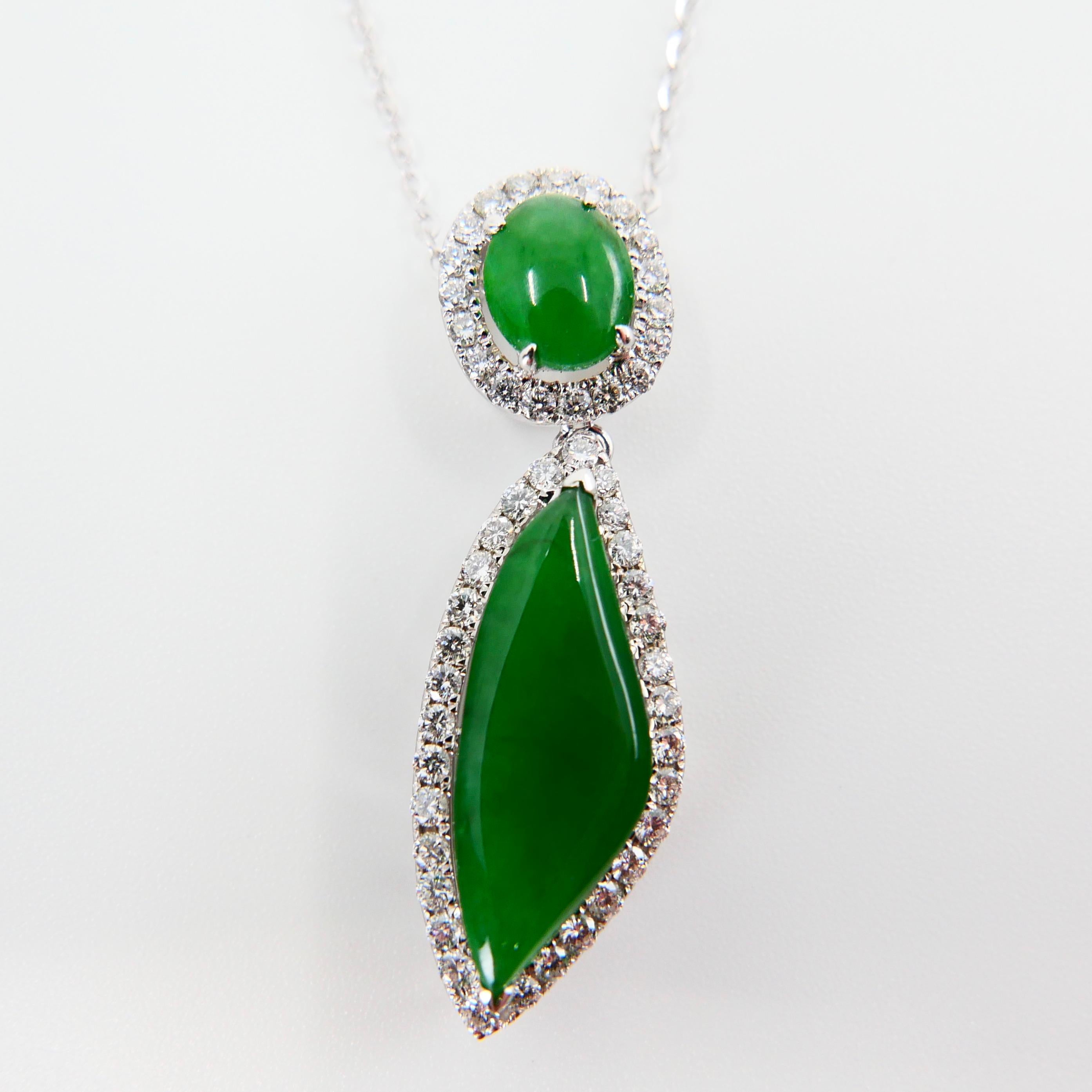 Pendentif en forme de goutte en jadéite naturelle certifiée et diamants, couleur verte impériale Unisexe en vente