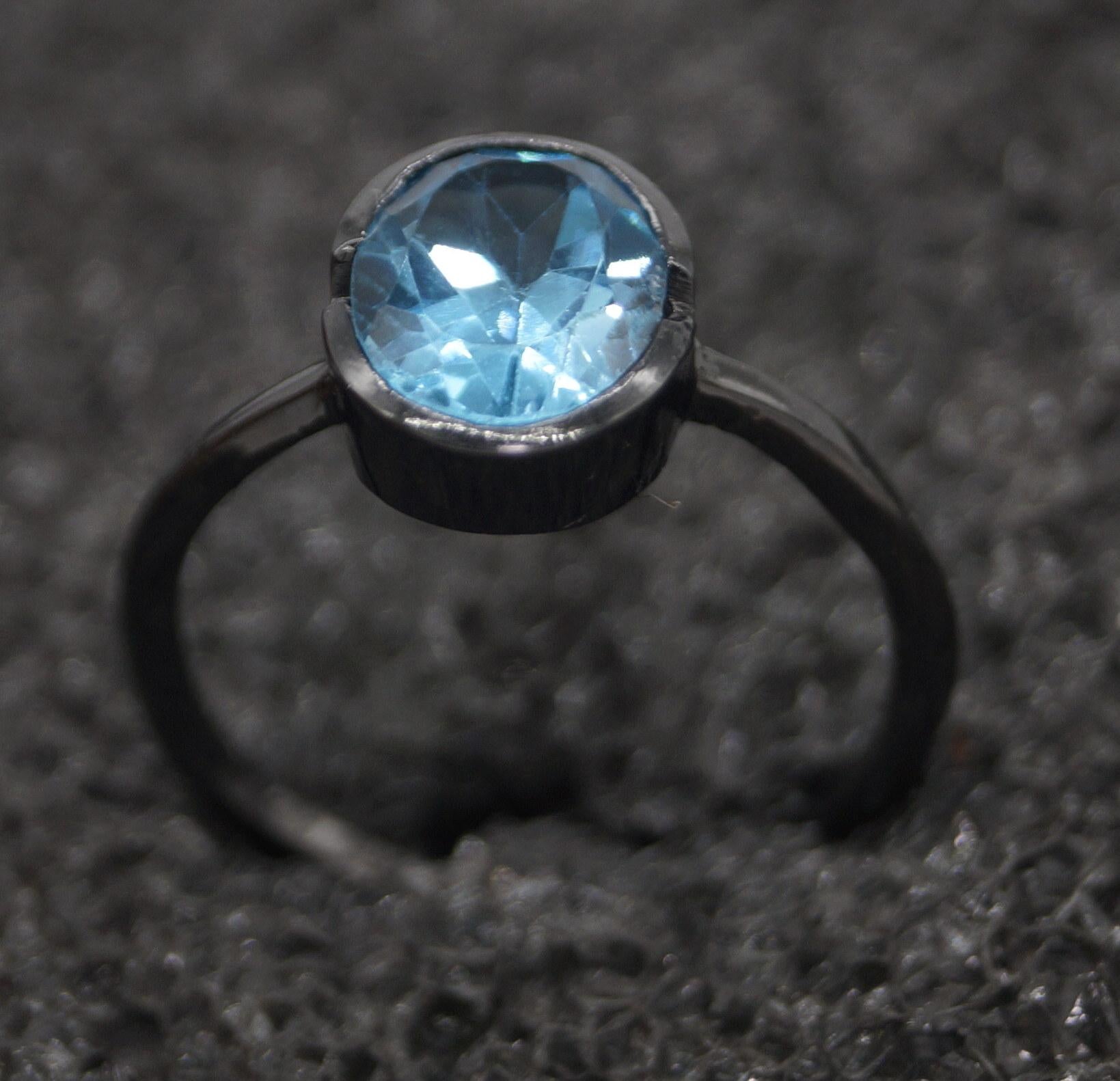 da uomo o donna Anello con topazio blu di Londra naturale certificato in argento sterling e oro nero vermeil in vendita