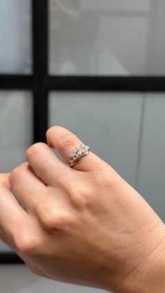 Zertifizierter Verlobungsring mit einem Cluster aus naturbelassenen Diamanten im Mixed-Cut aus 14-karätigem Gelbgold
