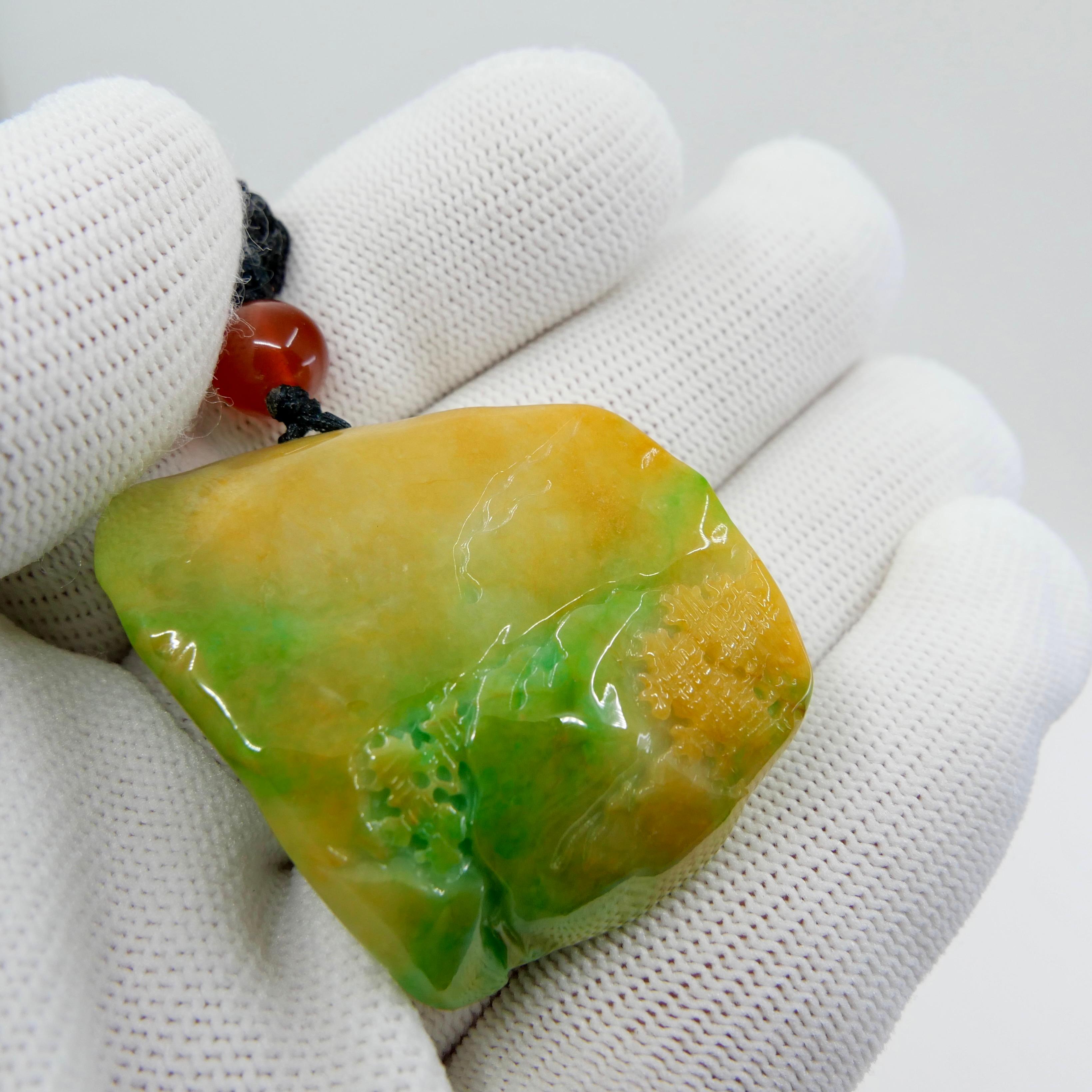 Collier à pendentif en jade naturel multicolore et agate certifié. Sculpture exquise. Unisexe en vente