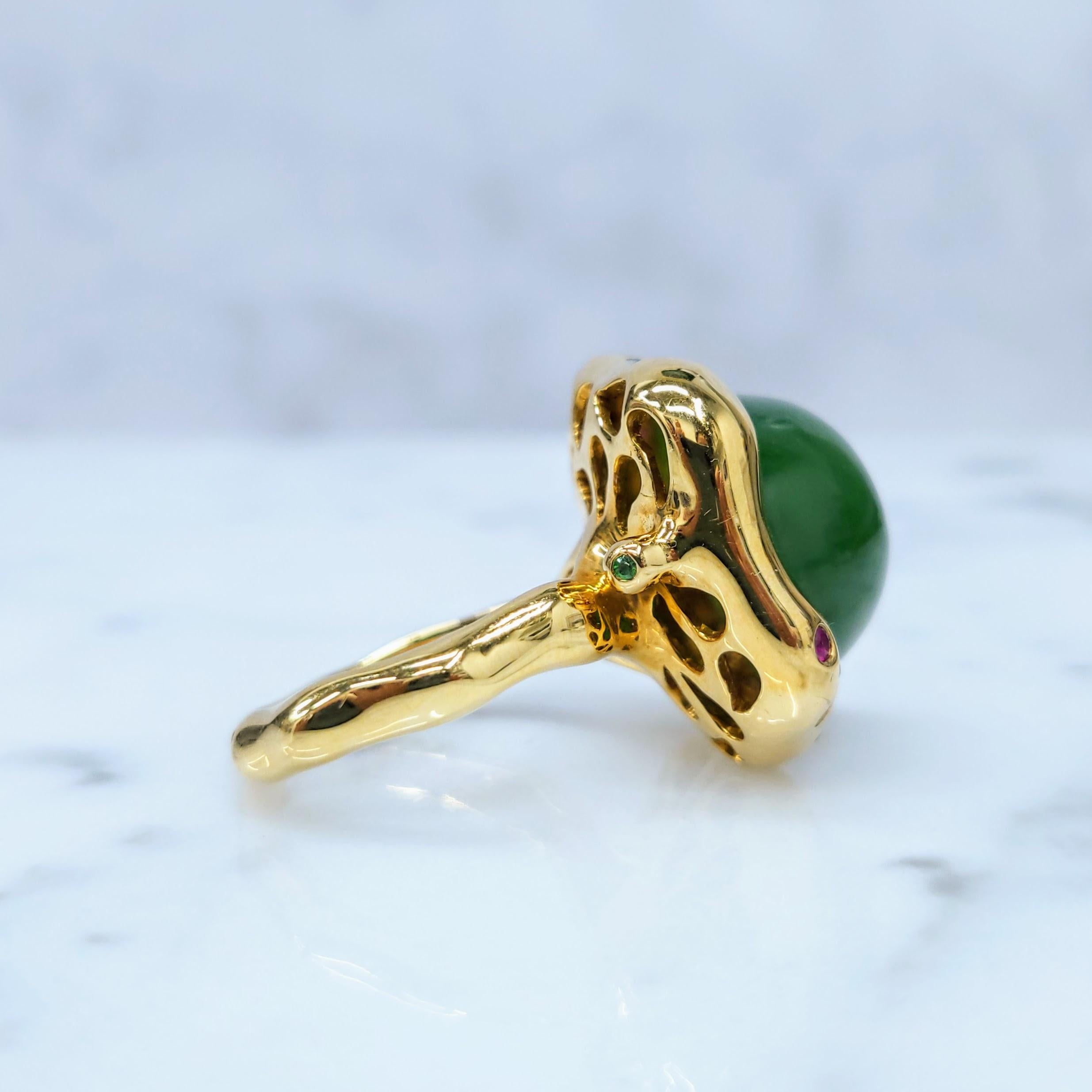Women's or Men's Certified Natural Nephrite Jade and gemstones Ring in 18K Yellow Gold For Sale
