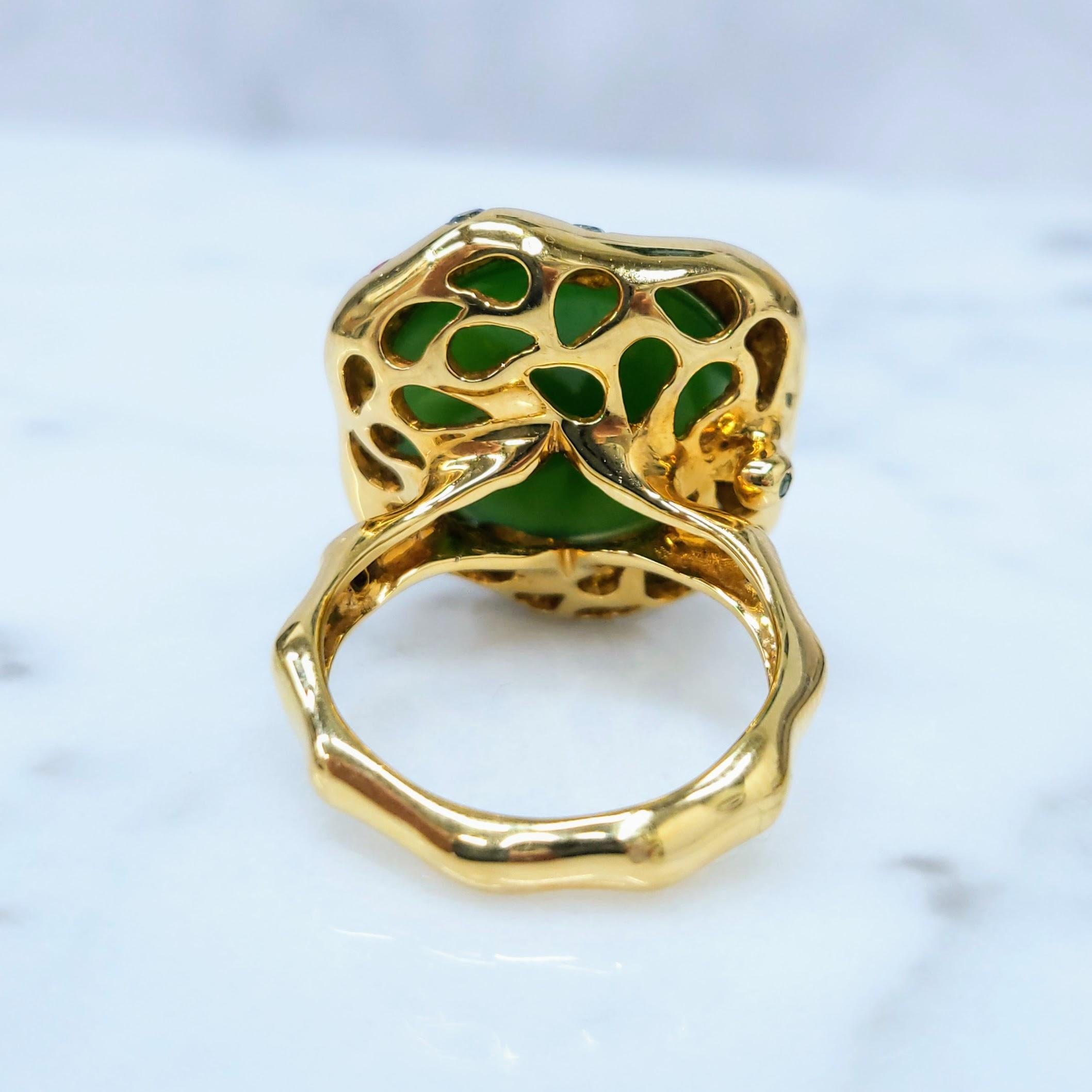 Certified Natural Nephrite Jade and gemstones Ring in 18K Yellow Gold For Sale 2