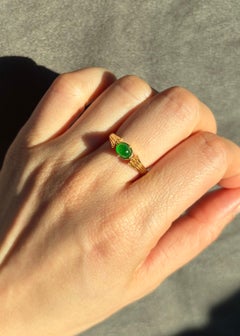 Certified Natural Oval Green Jade Vintage-inspired Ring in 18K Solid Yellow Gold