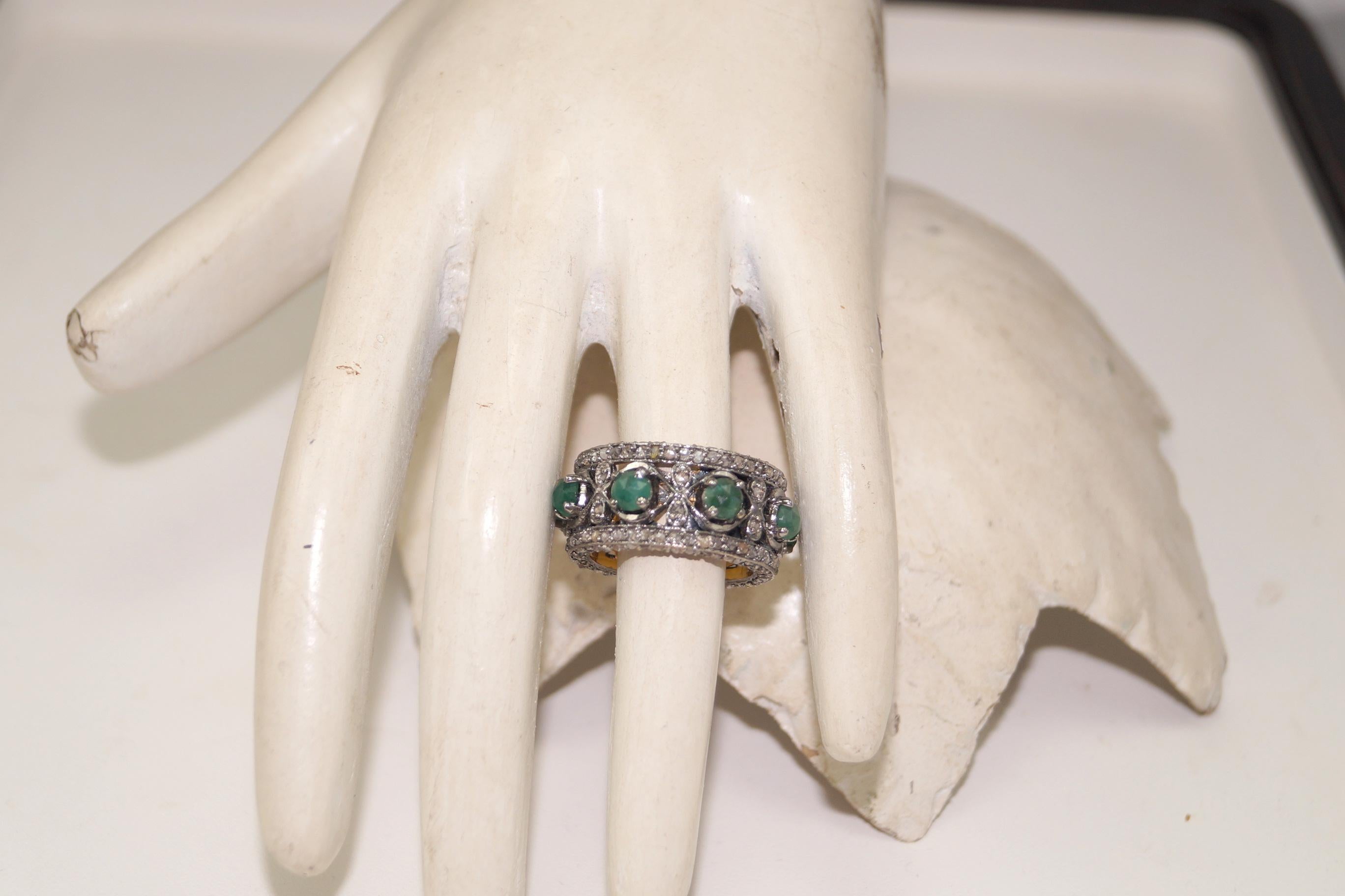 Certified Natural pave diamond emerald 925 silver gold plated eternity band ring In New Condition For Sale In Delhi, DL