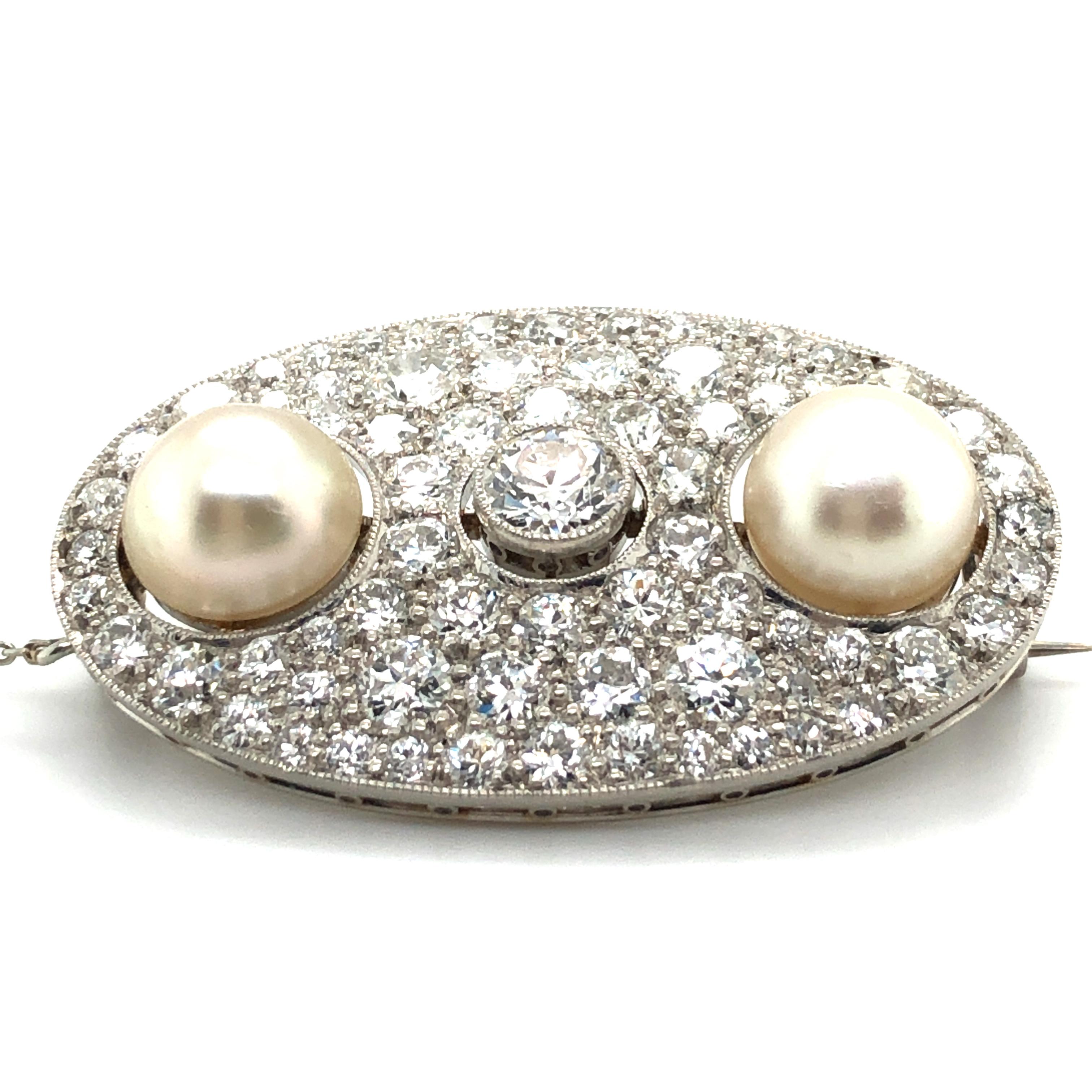 Certified Natural Pearl and Diamond Brooch in Platinum, ca. 1925 In Excellent Condition In Lucerne, CH