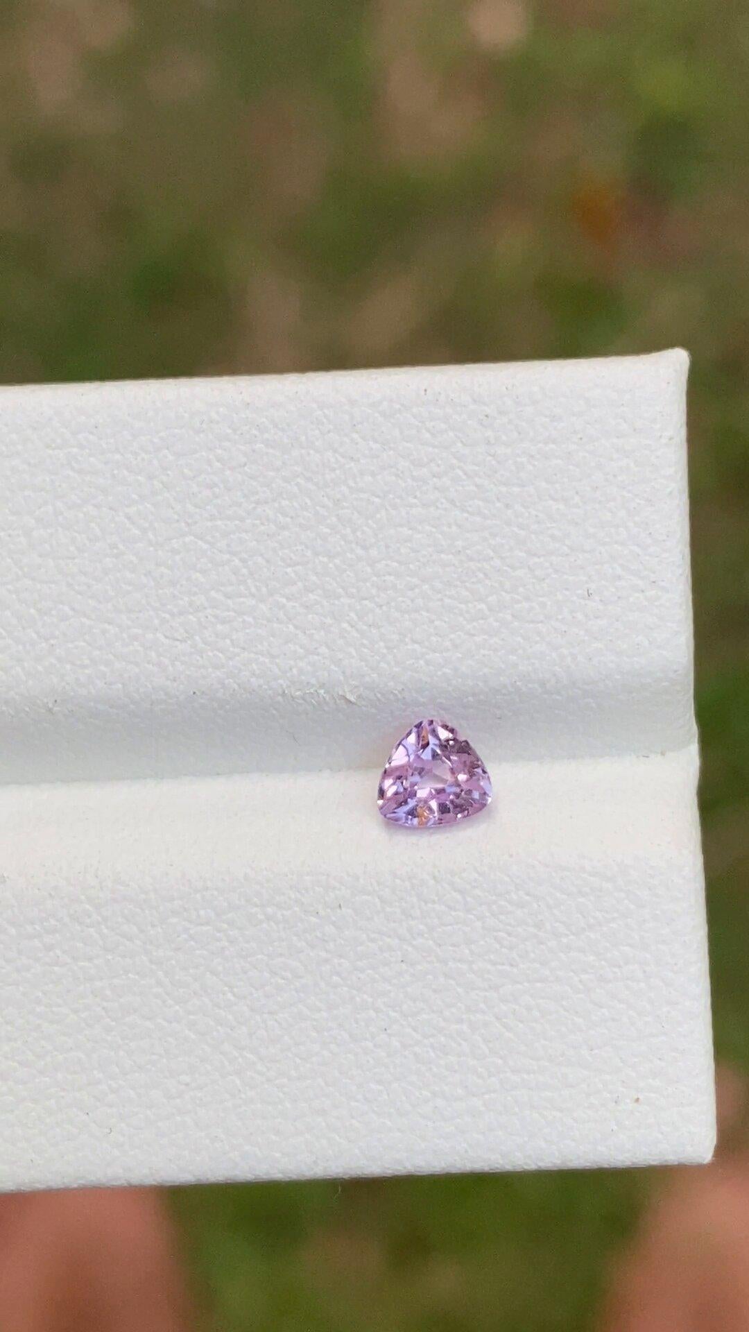 Trillion Cut Certified  Natural Pink Sapphire Gemstone 0.45 Carat Ceylon Origin Ring Gemstone For Sale