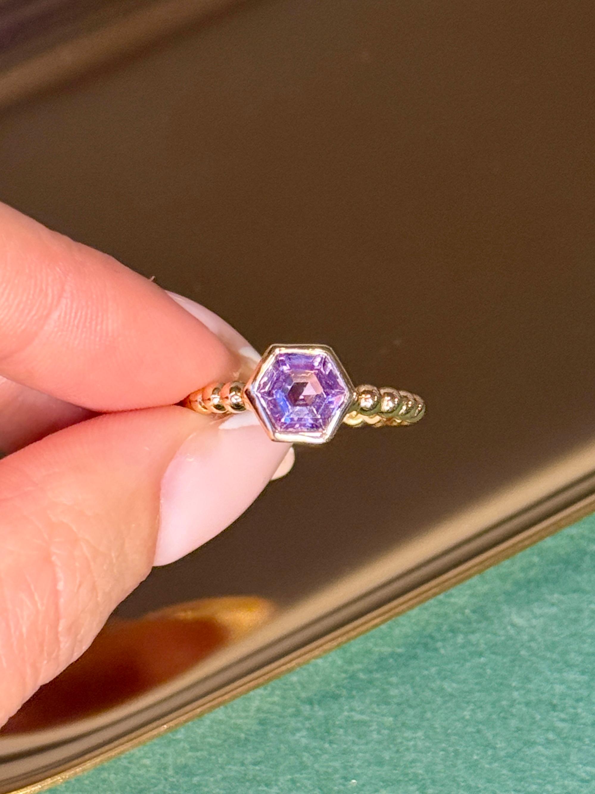 Zertifizierter natürlicher lila Saphir Hex Ring (Hexagonschliff) im Angebot