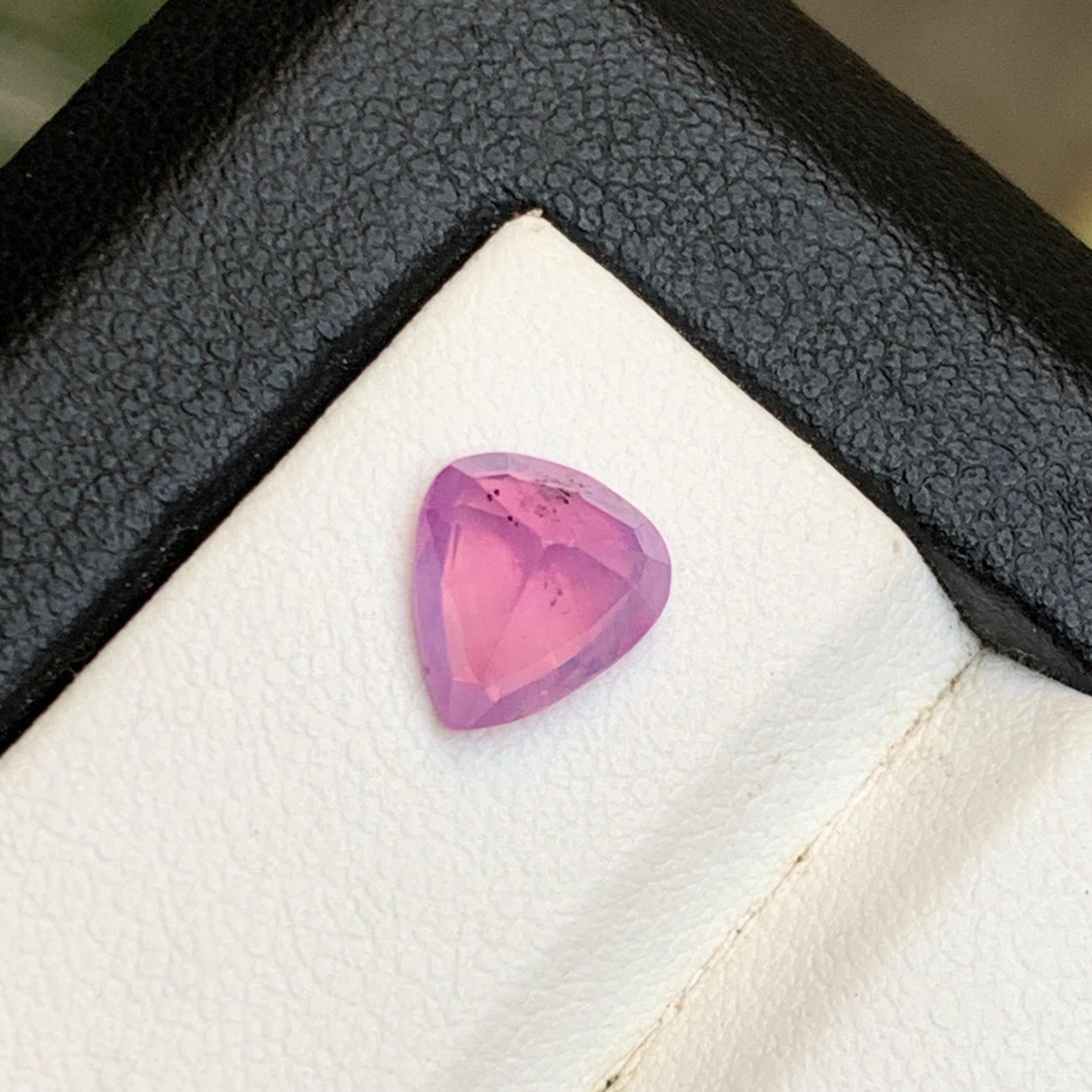 Zaffiro rosa violaceo naturale certificato con taglio a pera da 1,95 carati per anello in vendita 5