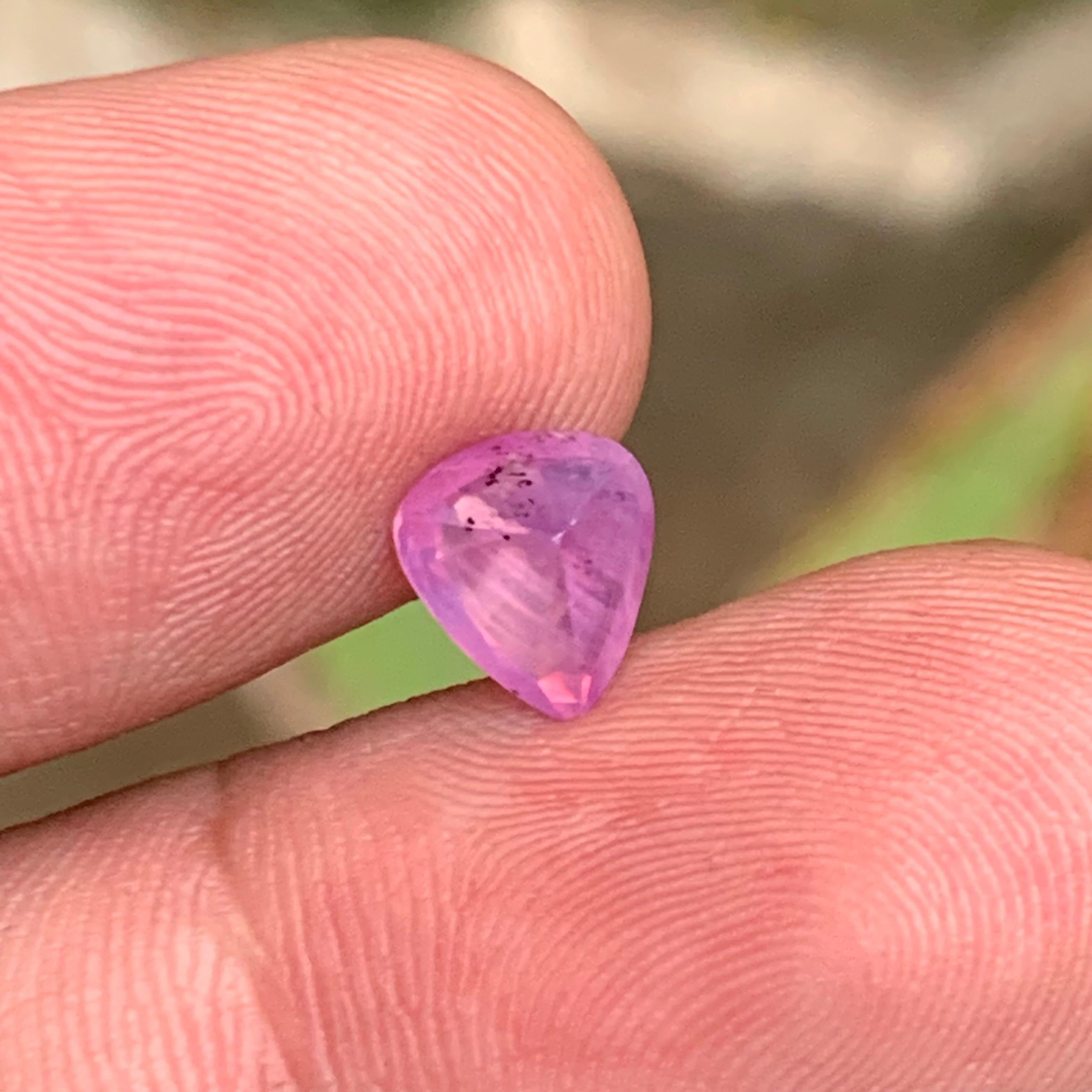 da uomo o donna Zaffiro rosa violaceo naturale certificato con taglio a pera da 1,95 carati per anello in vendita