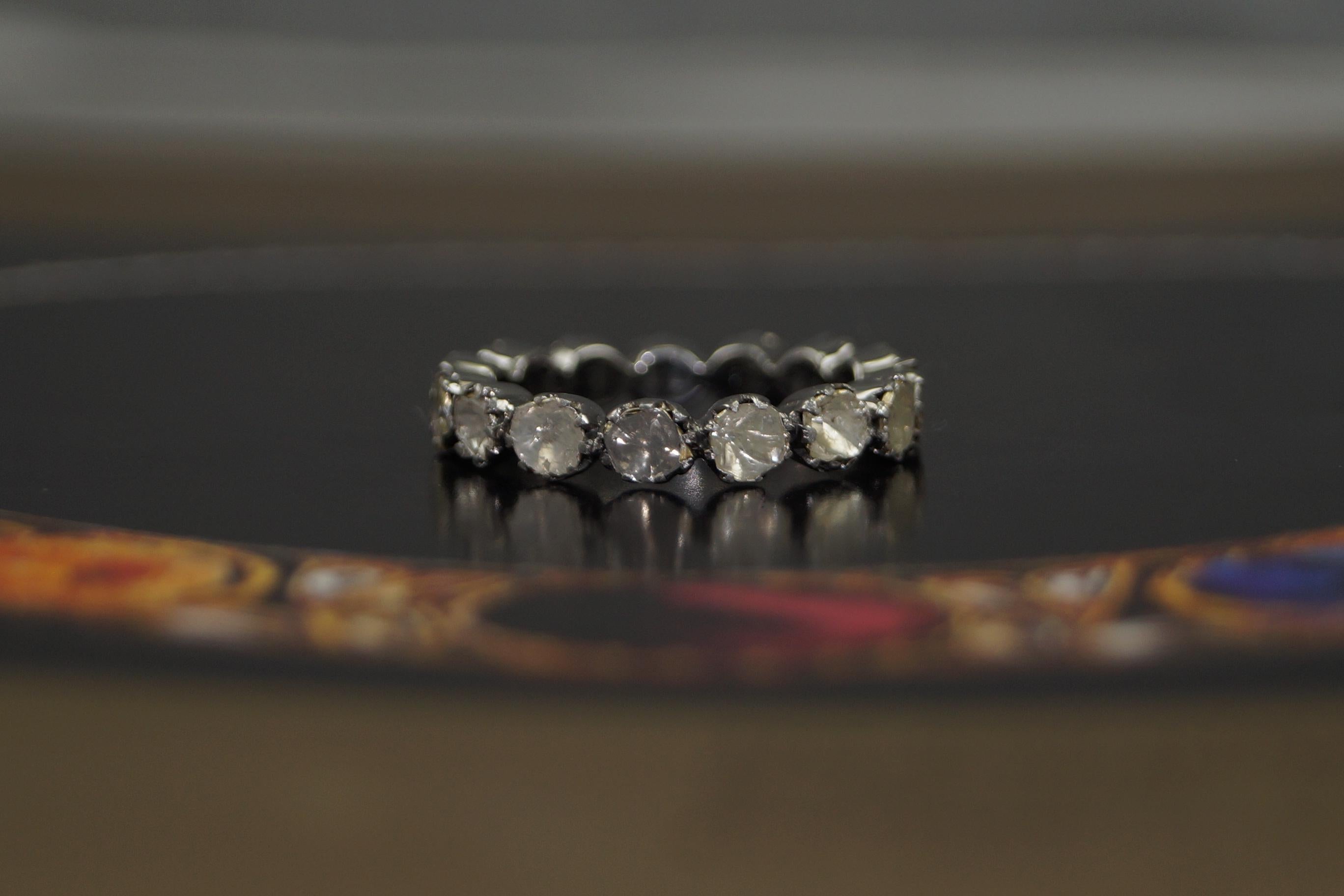 Certified natural real uncut diamond oxidized sterling silver ring eternity band In New Condition For Sale In Delhi, DL