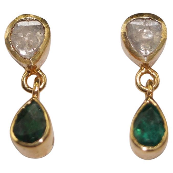 Zertifizierte natürliche echte ungeschliffene Diamanten Sterlingsilber Smaragd-Ohrringe mit Tropfen im Angebot
