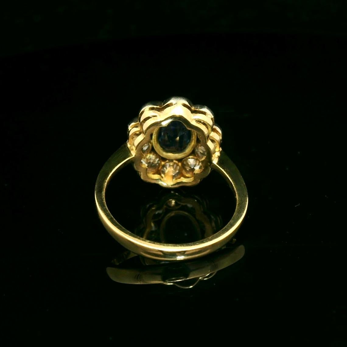 Zertifizierter Ring mit natürlichem Saphir und Diamant um 1900 im Zustand „Hervorragend“ im Angebot in Uccle, BE