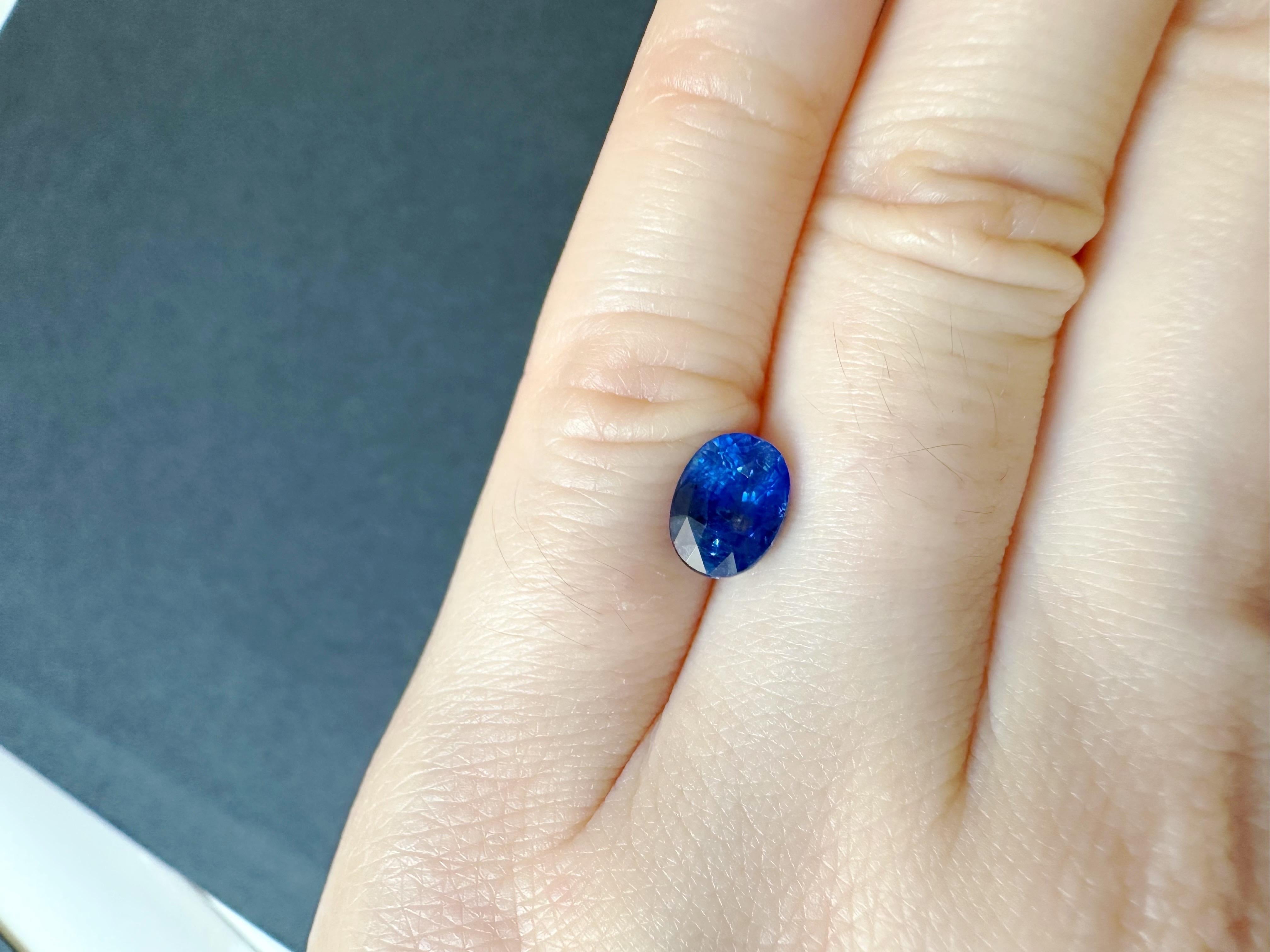 Saphir bleu royal du Sri Lanka certifié naturel, pierre en vrac pour bague ou bijou en vente 4