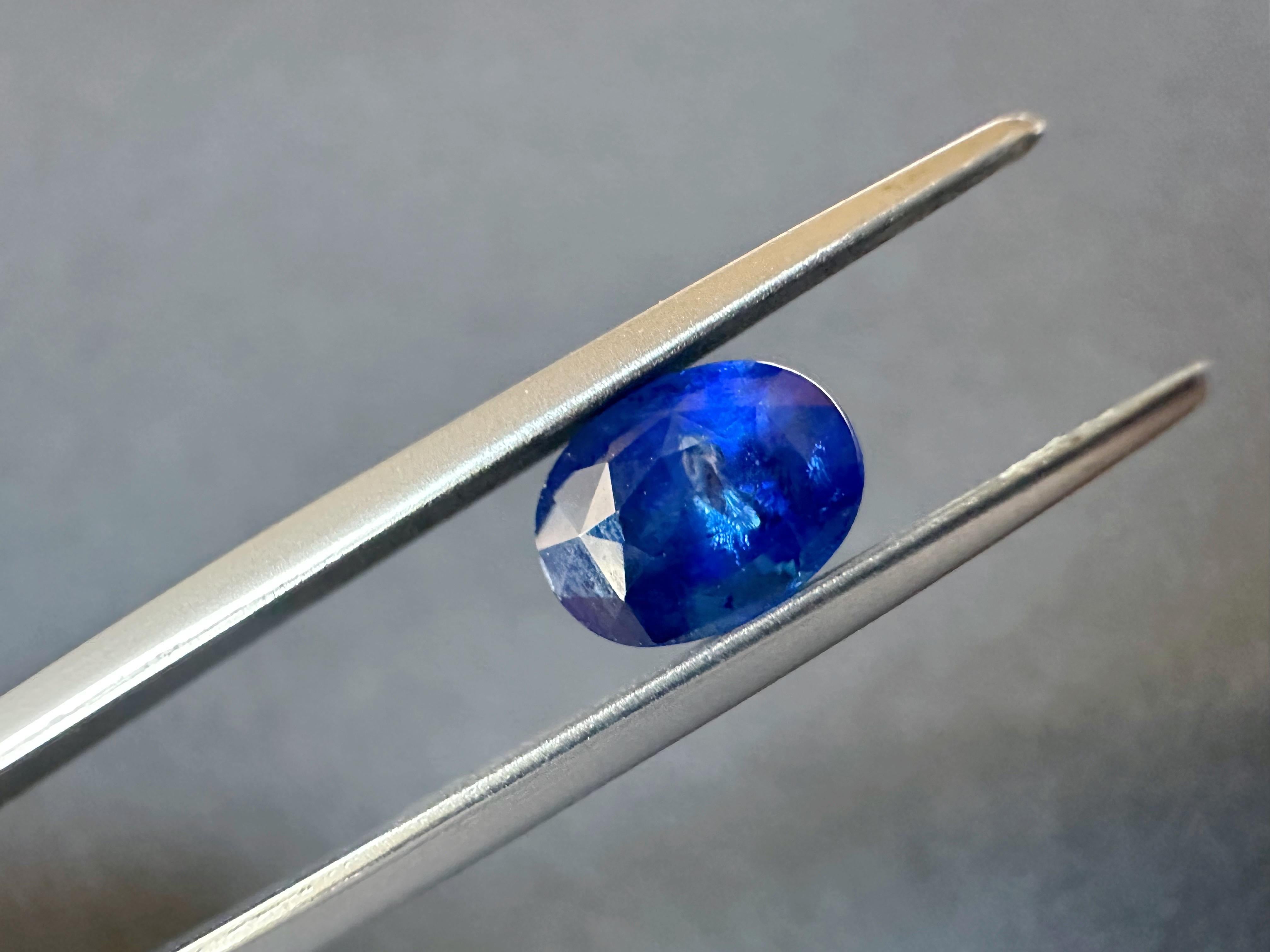 Saphir bleu royal du Sri Lanka certifié naturel, pierre en vrac pour bague ou bijou Neuf - En vente à Kowloon, HK