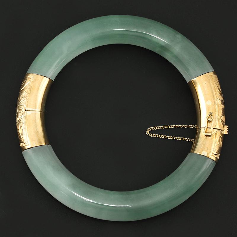 Certified Natural Translucent Green/Water Jadeite Jade Hinge & Clasp Bangle In Excellent Condition In Littleton, CO