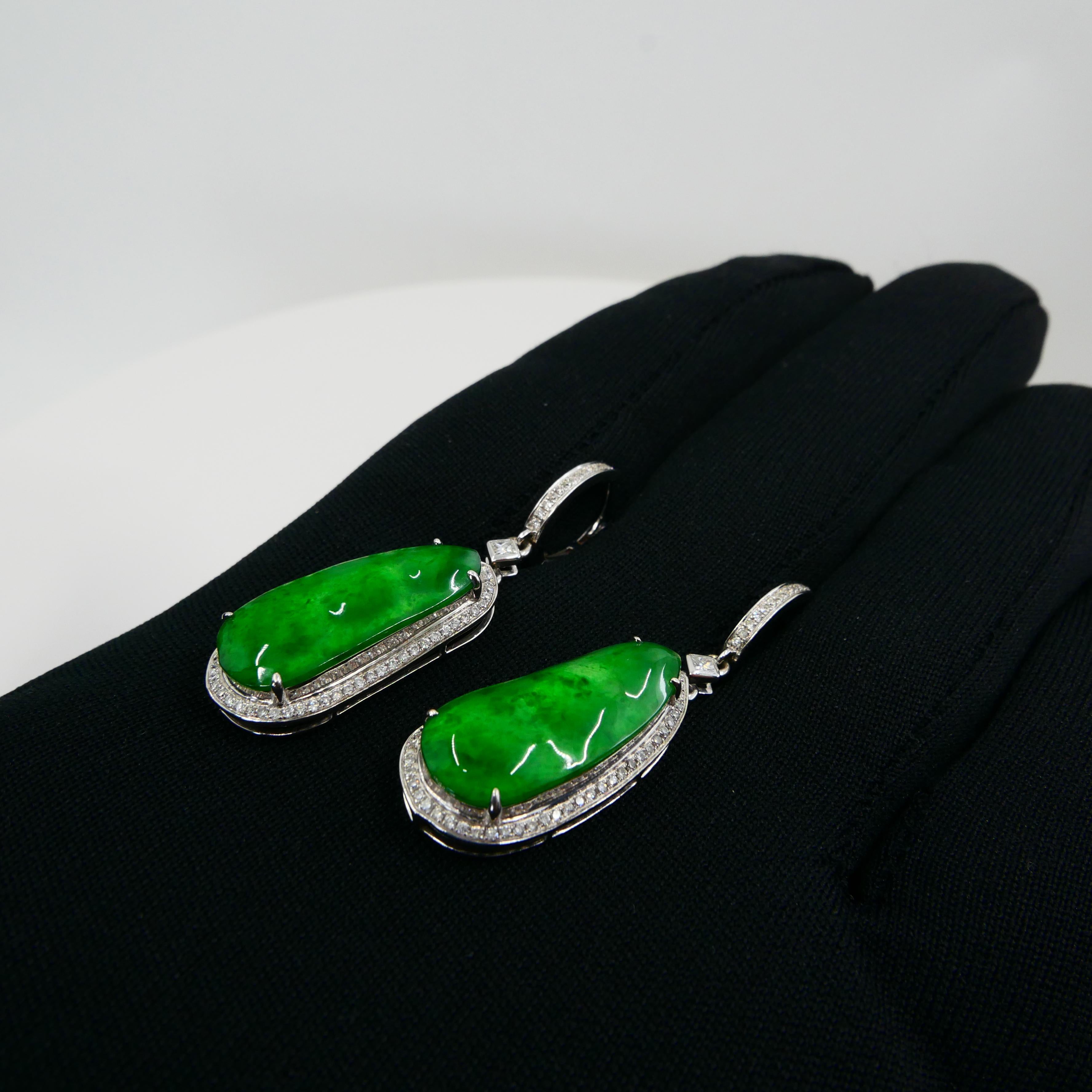 Certified Natural Type A Icy Jade Peapod Diamond Earrings, Glowing Apple Green In New Condition For Sale In Hong Kong, HK