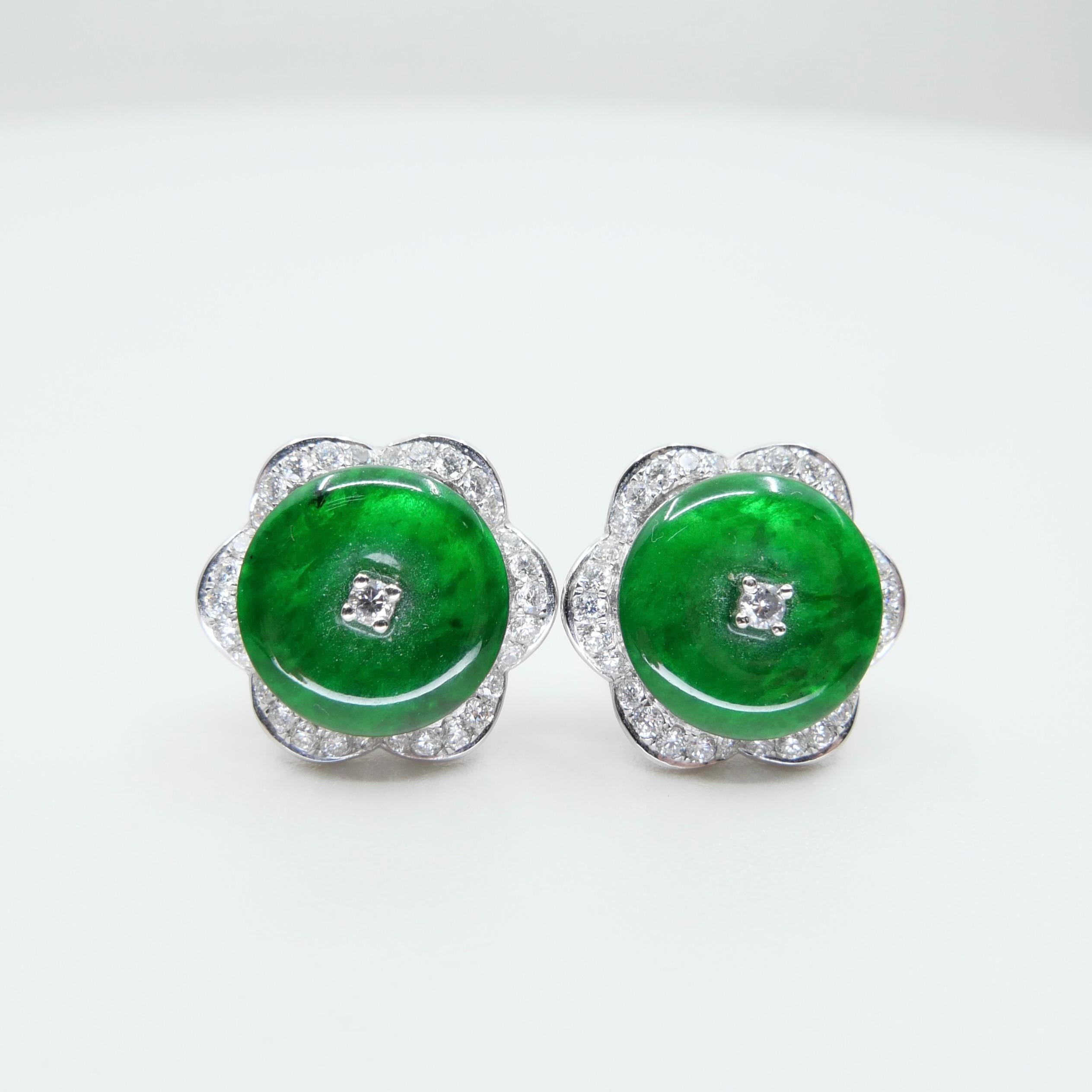 Certified Natural Type A Jadeite Jade And Diamond Earrings. Apple Green Color In New Condition In Hong Kong, HK