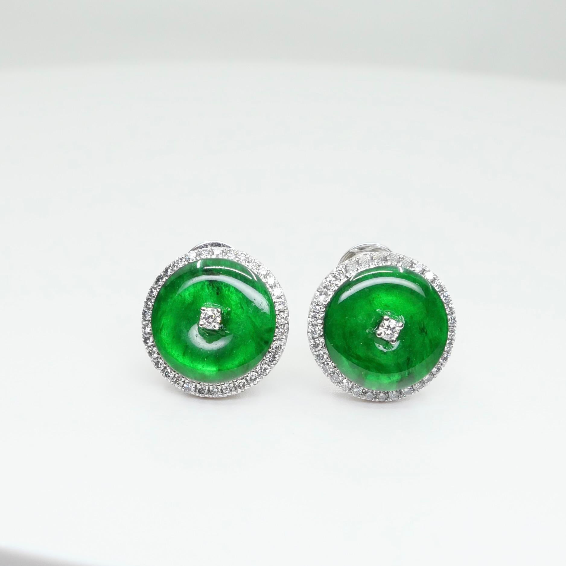 Certified Natural Type A Jadeite Jade And Diamond Earrings. Apple Green Color In New Condition For Sale In Hong Kong, HK