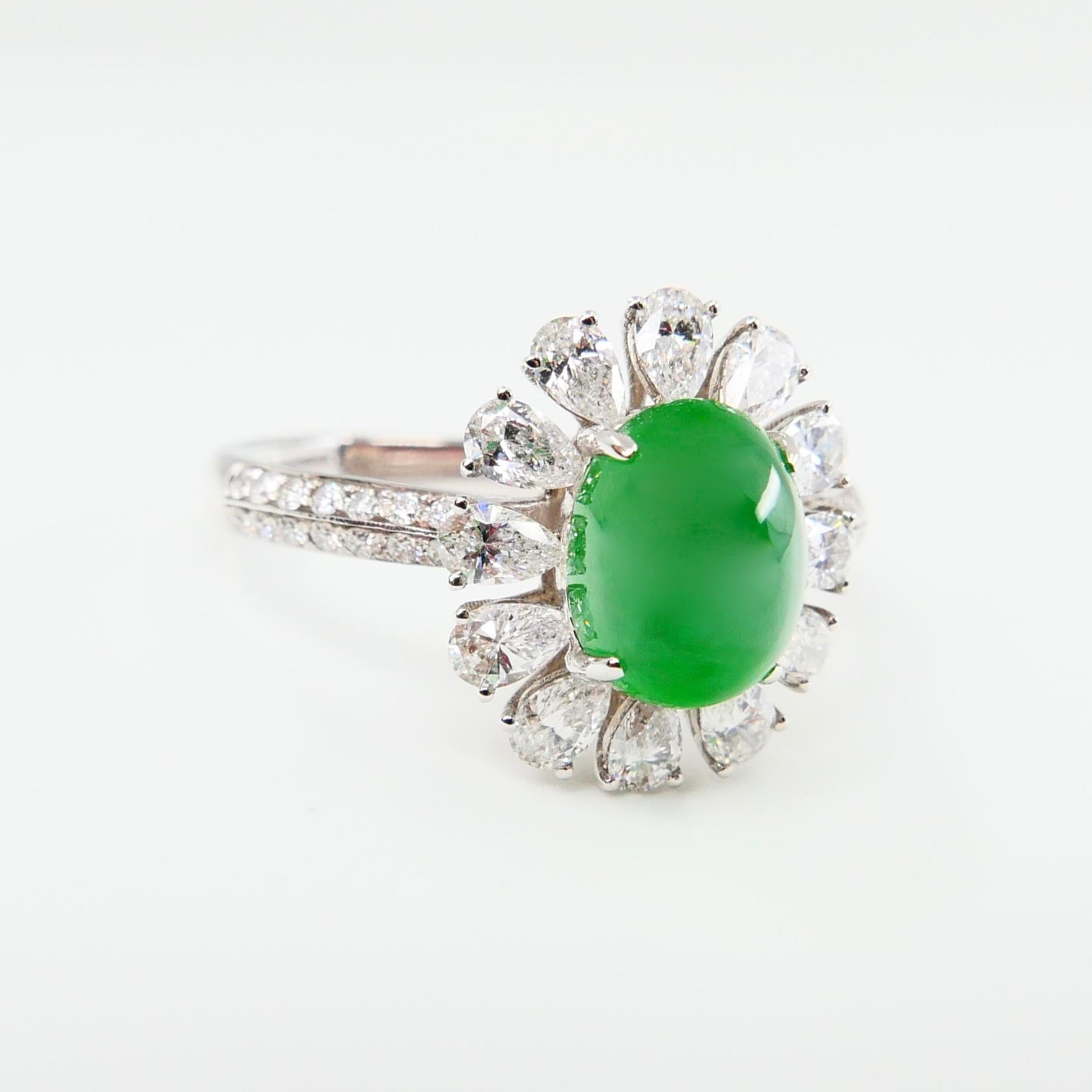 Certified Natural Type A Jadeite Jade & Diamond Cocktail Ring, Apple Green Color In New Condition For Sale In Hong Kong, HK