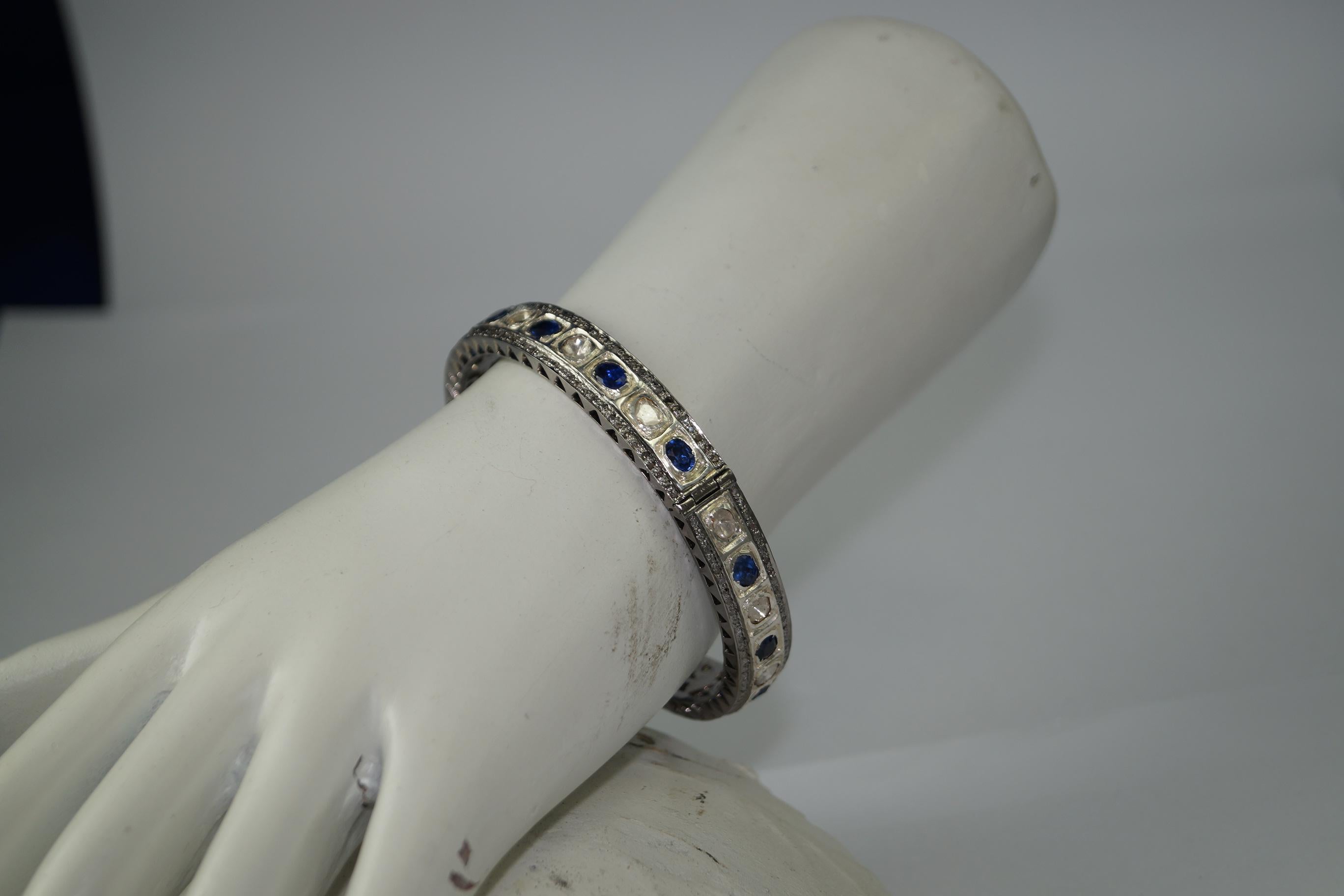 Certified natural uncut Diamonds blue sapphire oxidized sterling silver bracelet For Sale 1