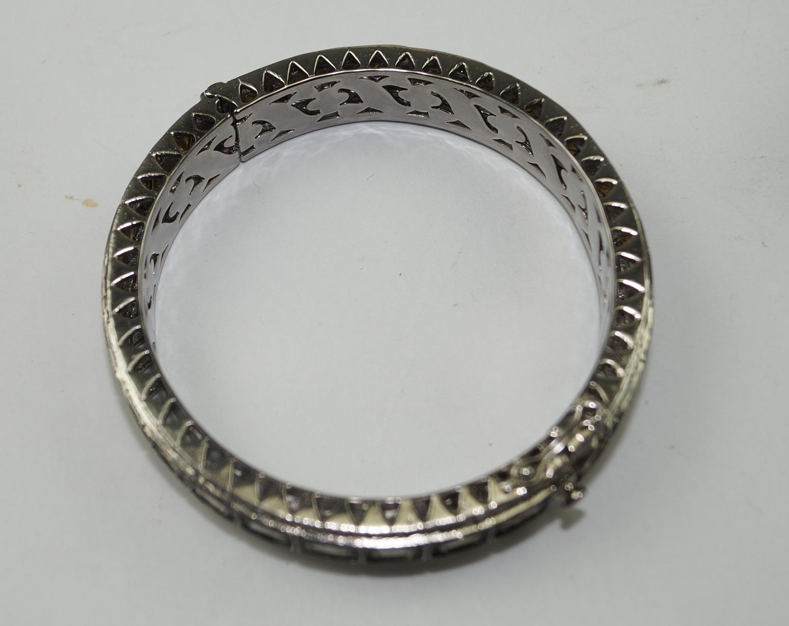 Late Victorian Certified natural uncut rose cut Diamonds oxidized sterling silver bracelet For Sale