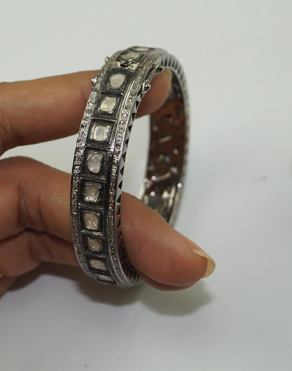 Certified natural uncut rose cut Diamonds oxidized sterling silver bracelet In New Condition For Sale In Delhi, DL