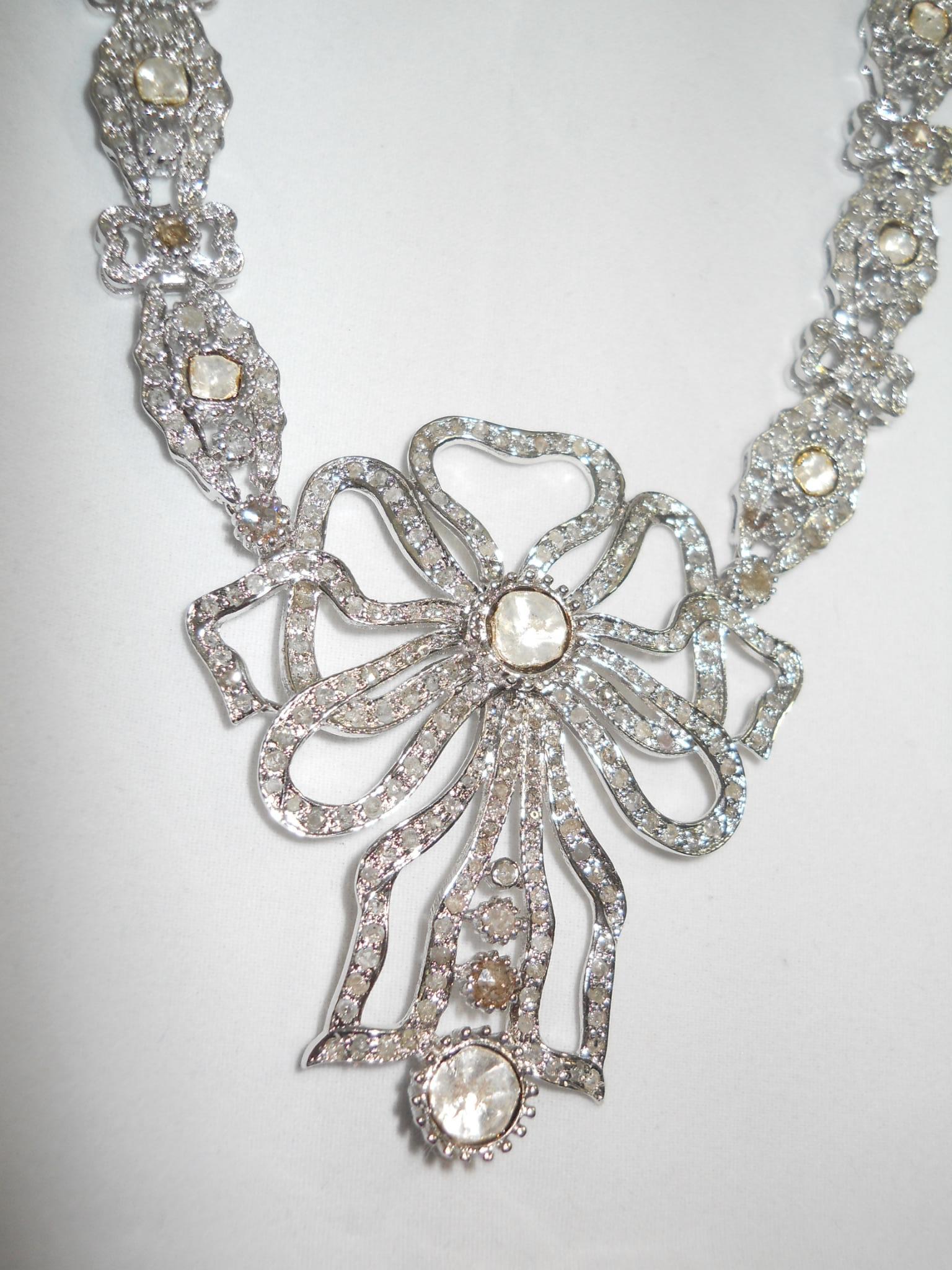 Zertifizierte natürliche ungeschliffene Diamanten im Rosenschliff Sterling Silber Band Schleife Halskette im Angebot 7