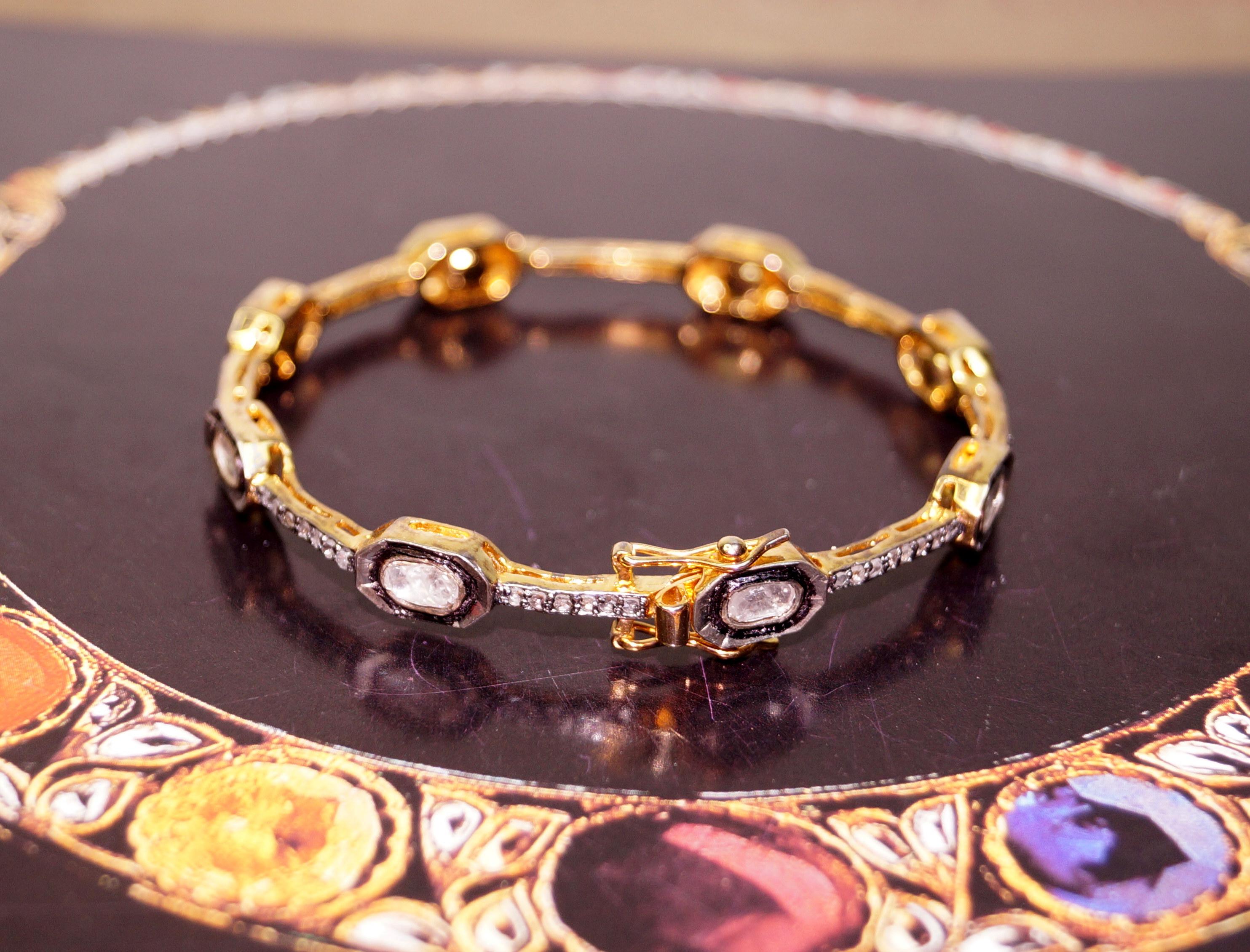 Non taillé Bracelet en argent plaqué or jaune avec diamants naturels non taillés en rose certifiés en vente