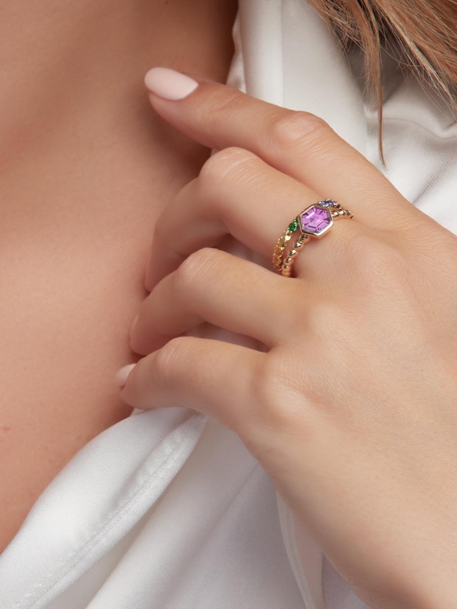 Contemporary femininity in every detail. Bold 14K gold band embraces a hexagonal natural pink sapphire. A lasting symbol of strength and elegance.

Materials: 

Metal: 14K Solid Gold
Ring Dimension: 8.5 x 7.1 mm
Gemstone: Natural Pink Sapphire -