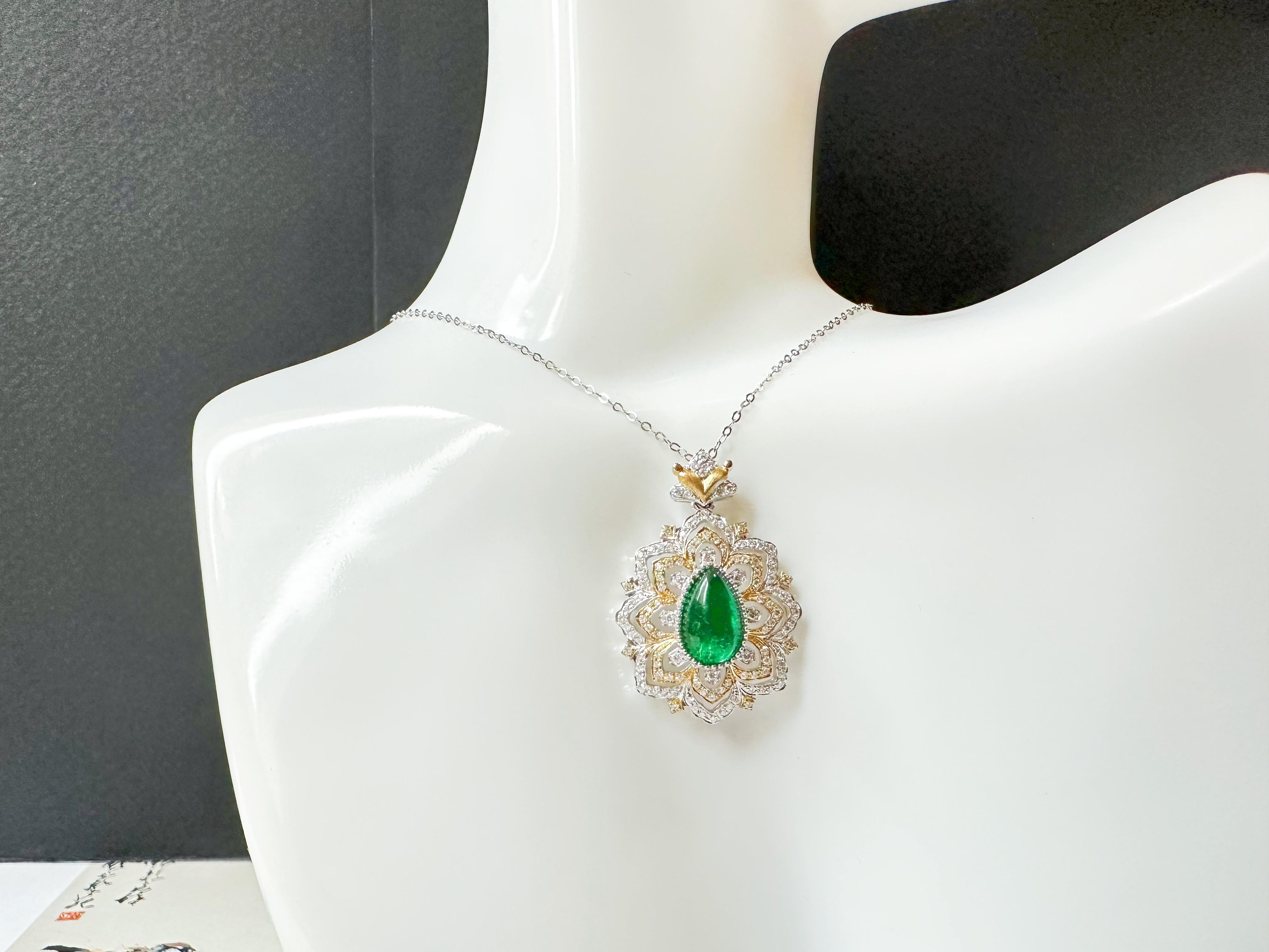 Ciondolo a forma di goccia di smeraldo naturale certificato di colore verde vivo in oro 14K e diamanti in vendita 13