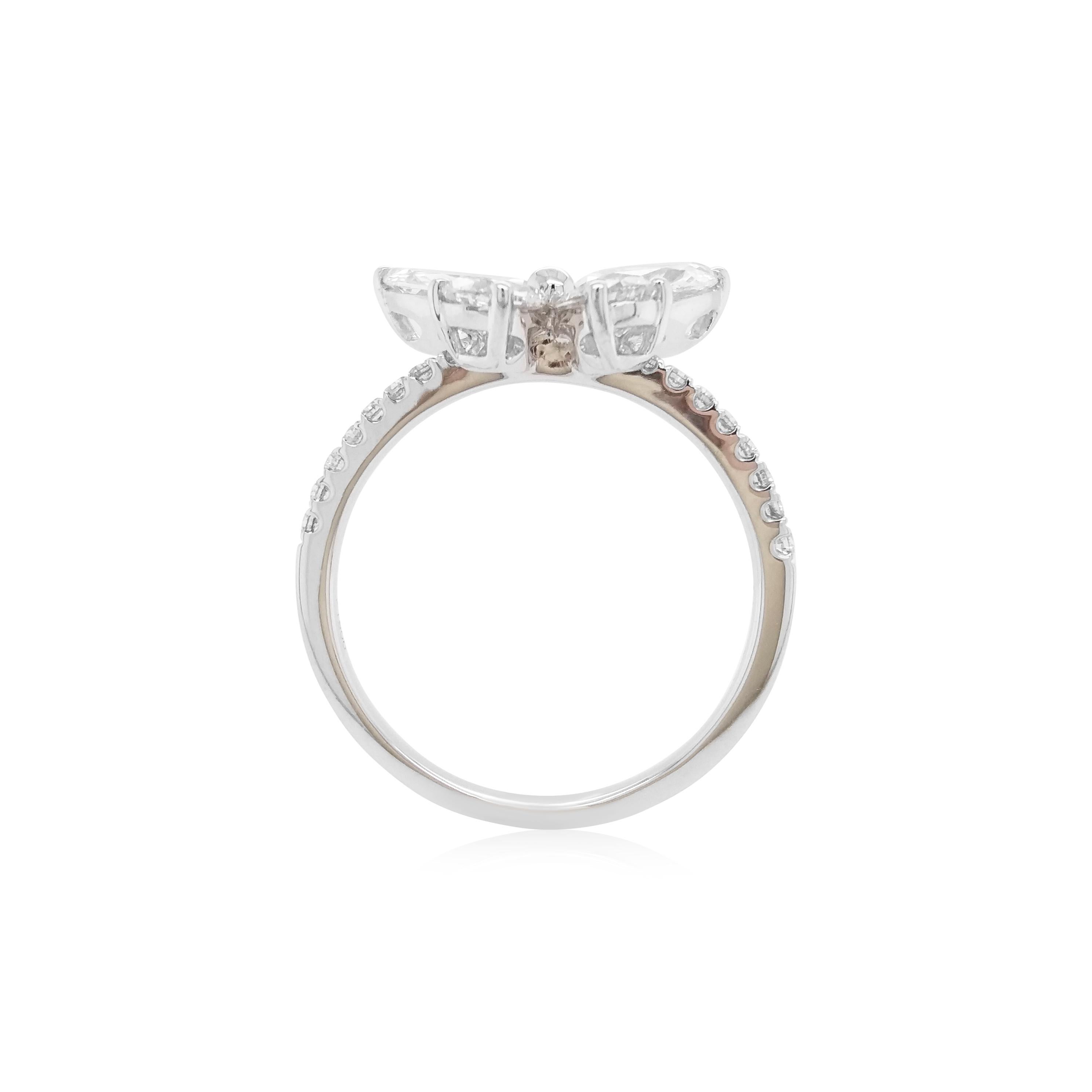 Contemporary Certified Natural White Diamond Platinum Cocktail Ring For Sale