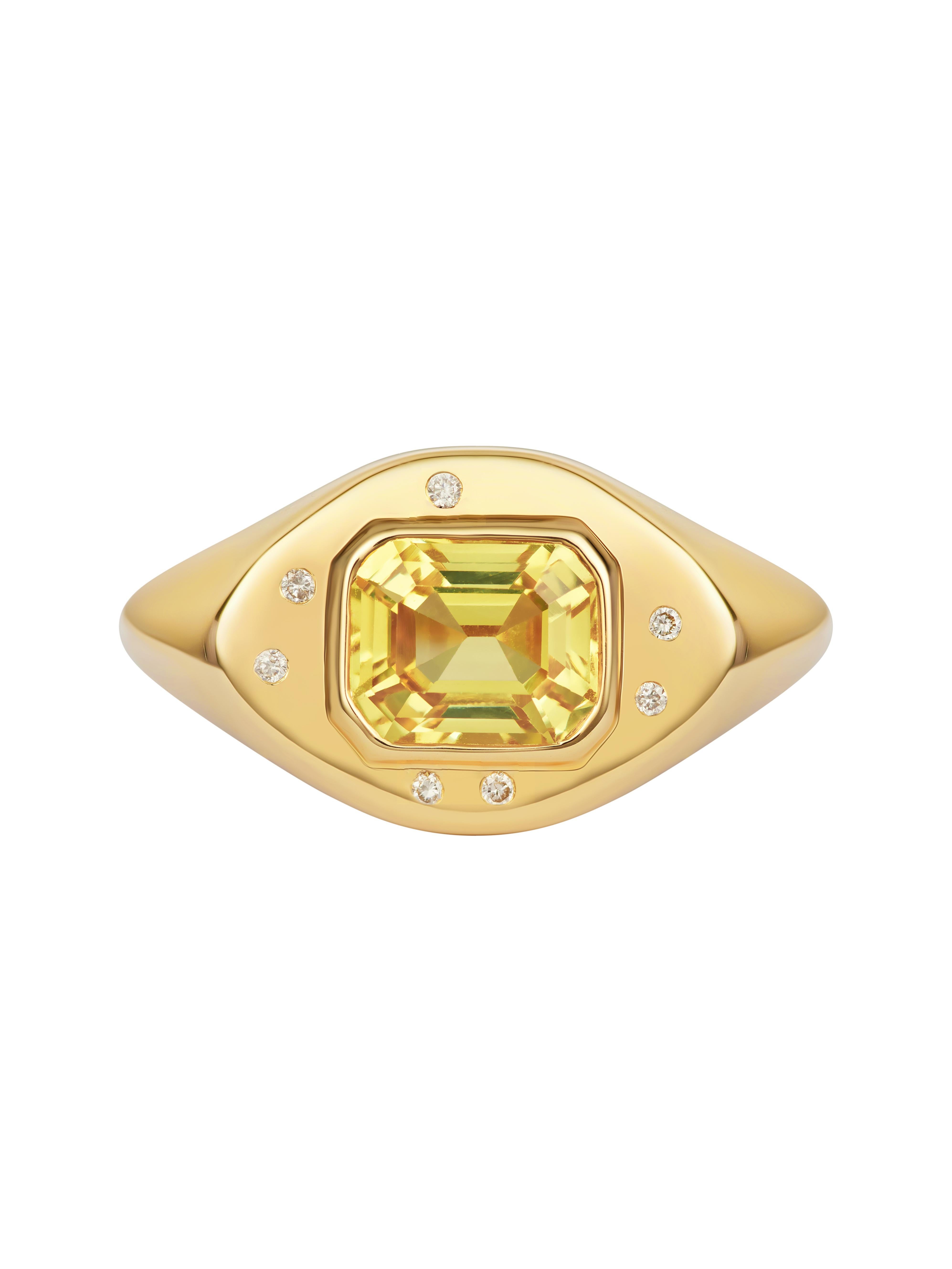 Women's or Men's Certified Natural Yellow Sapphire Signet Ring  For Sale